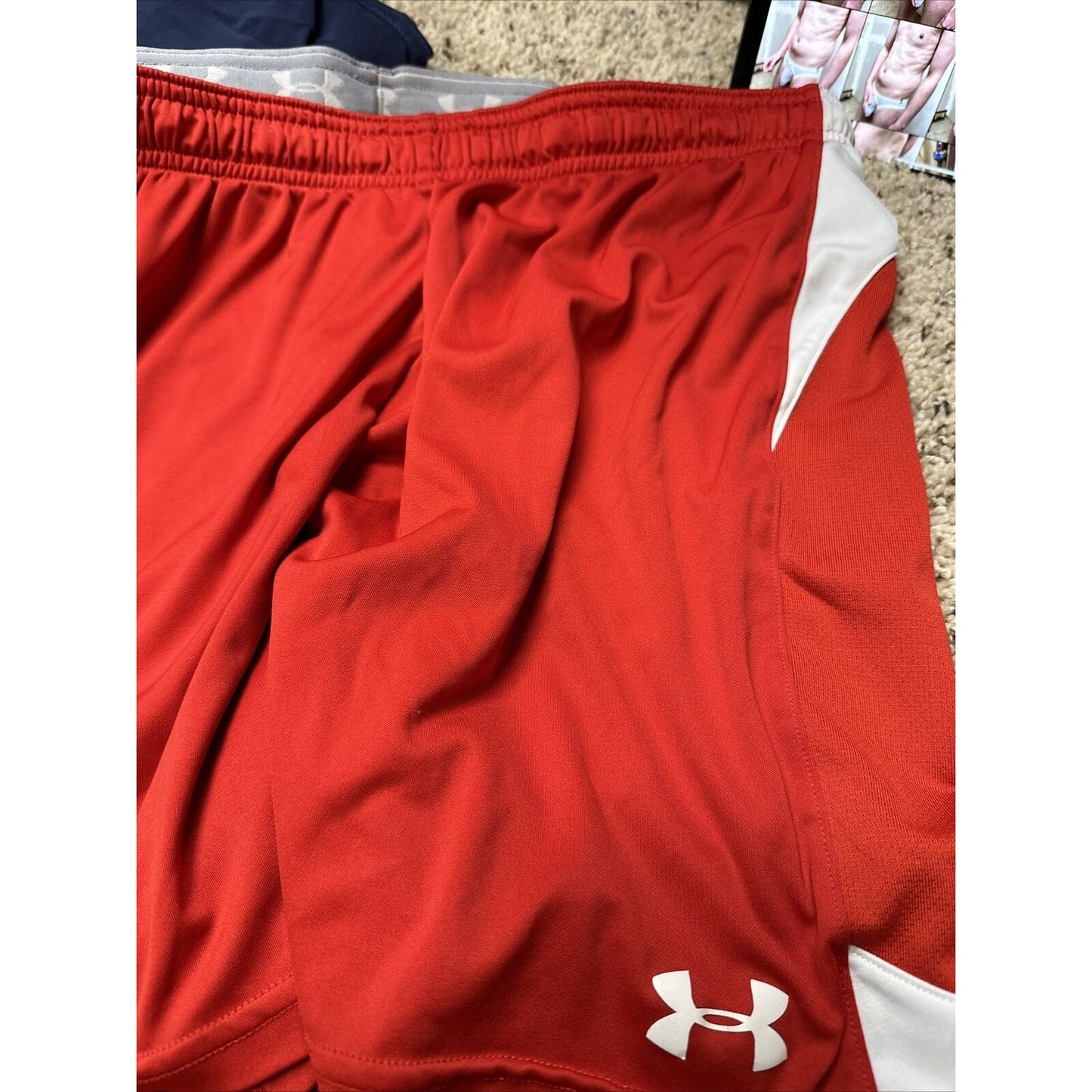 men’s medium under armour red and white athletic shorts
