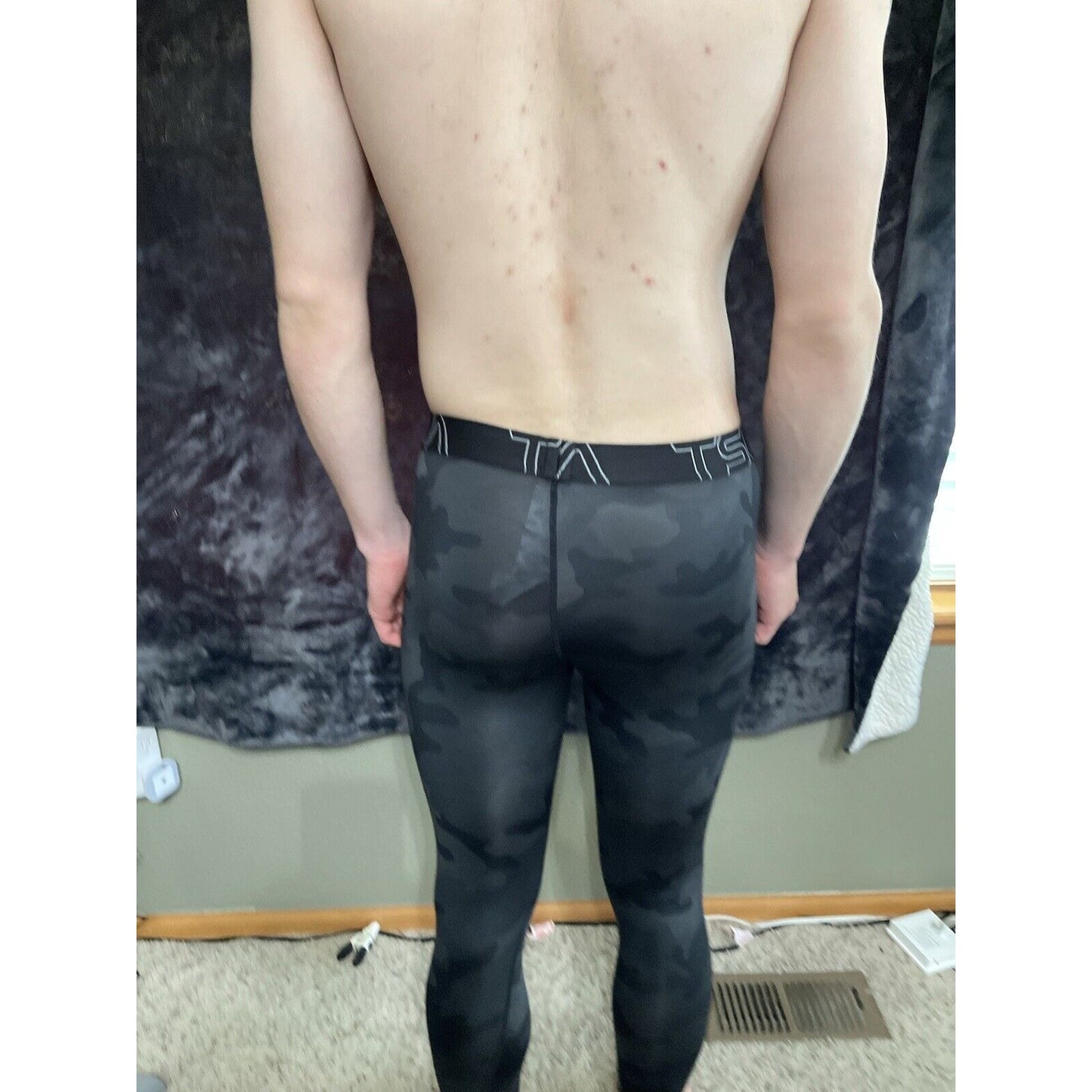 Men’s Medium Dark Gray Camo TSLA Base Layer Compression Pants