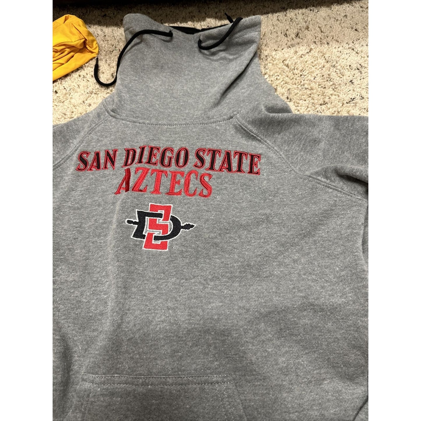 Men’s Small Colosseum Gray San Diego State Aztecs Large Neck Style