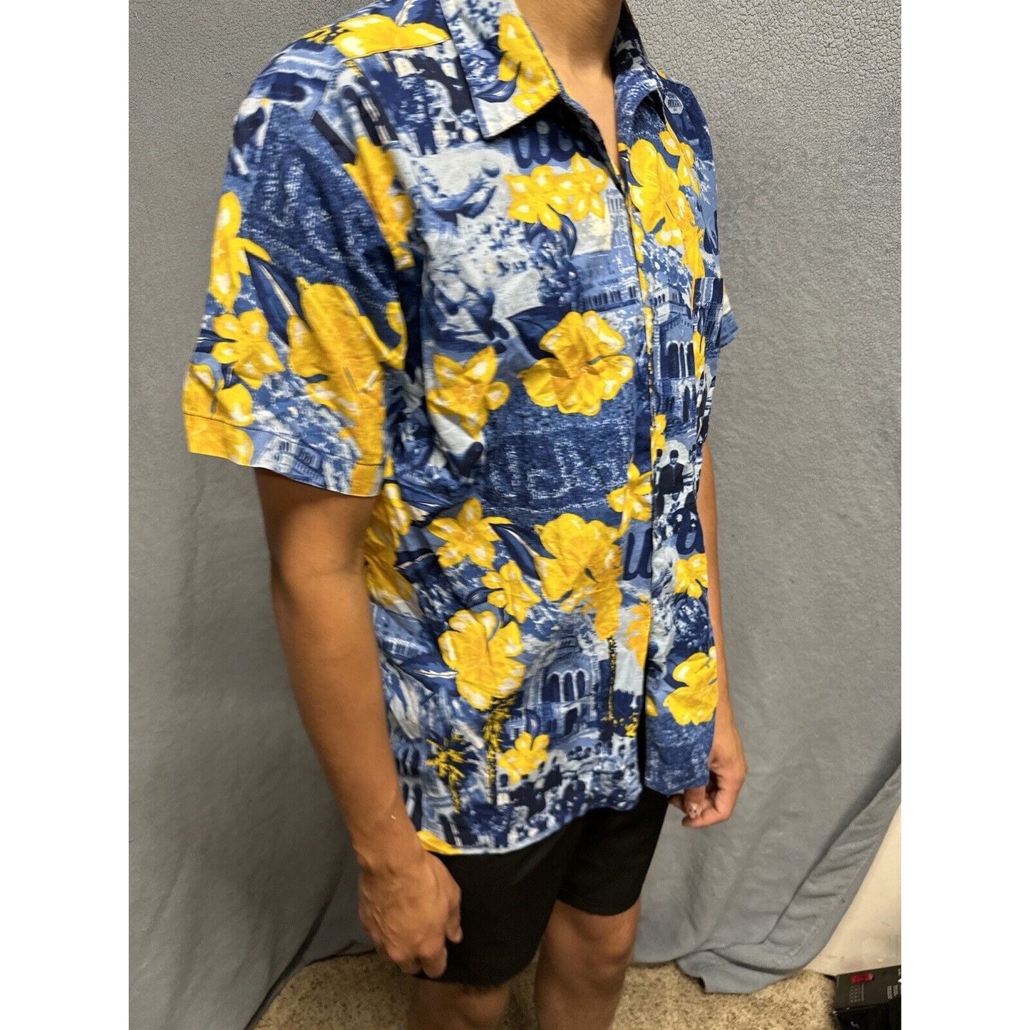 Men’s Medium Social Awearness Blue Yellow UCLA Button Up Shirt Short Sleeve