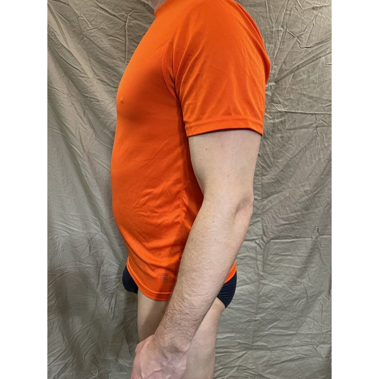 Men's augusta sportswear medium orange compression shirt