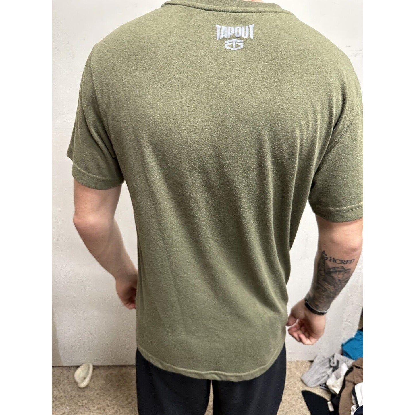 Men’s Short Sleeve Small Olive Green Tapout Shirt