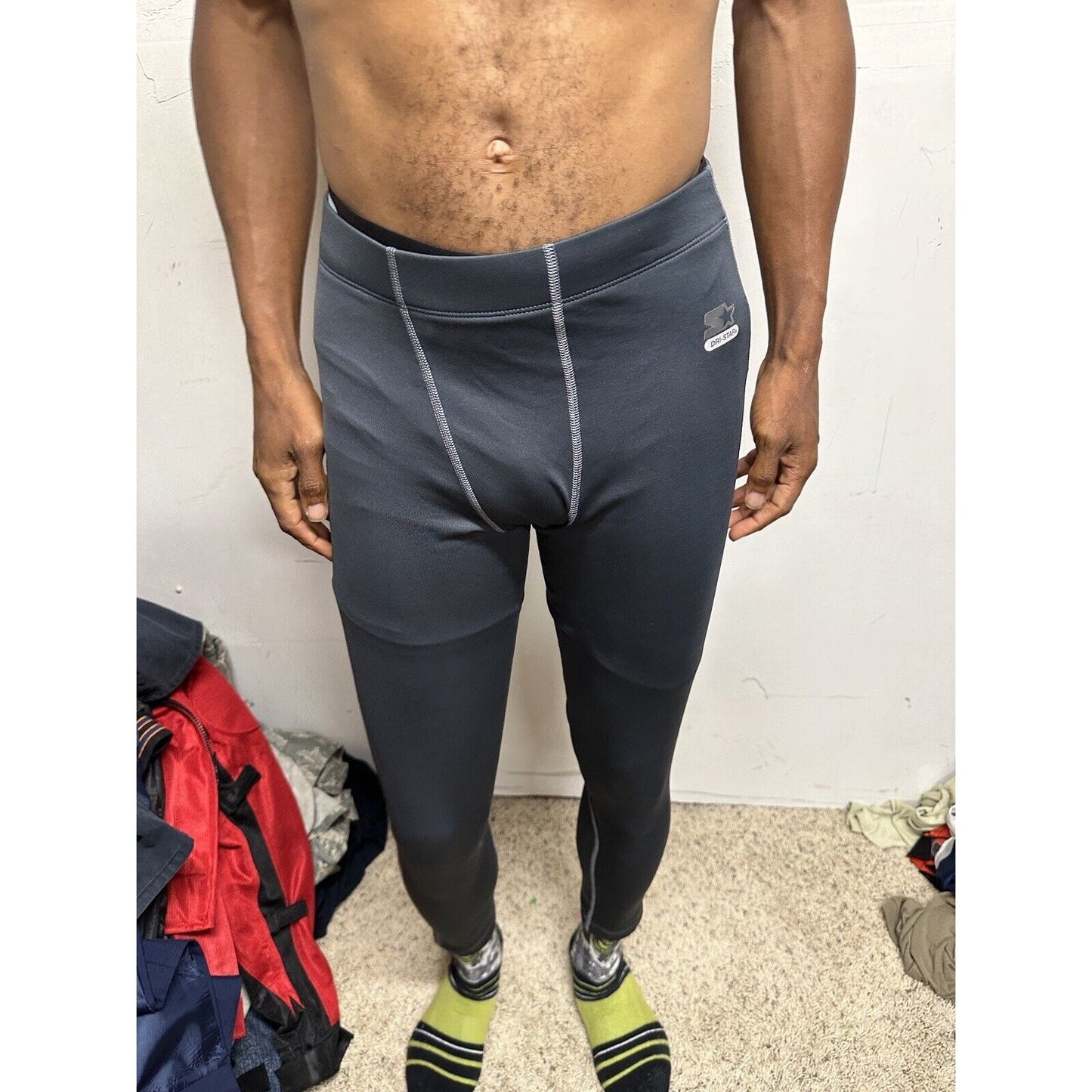 Men’s Gray Starter Base Layer Medium 32-34 Running Pants