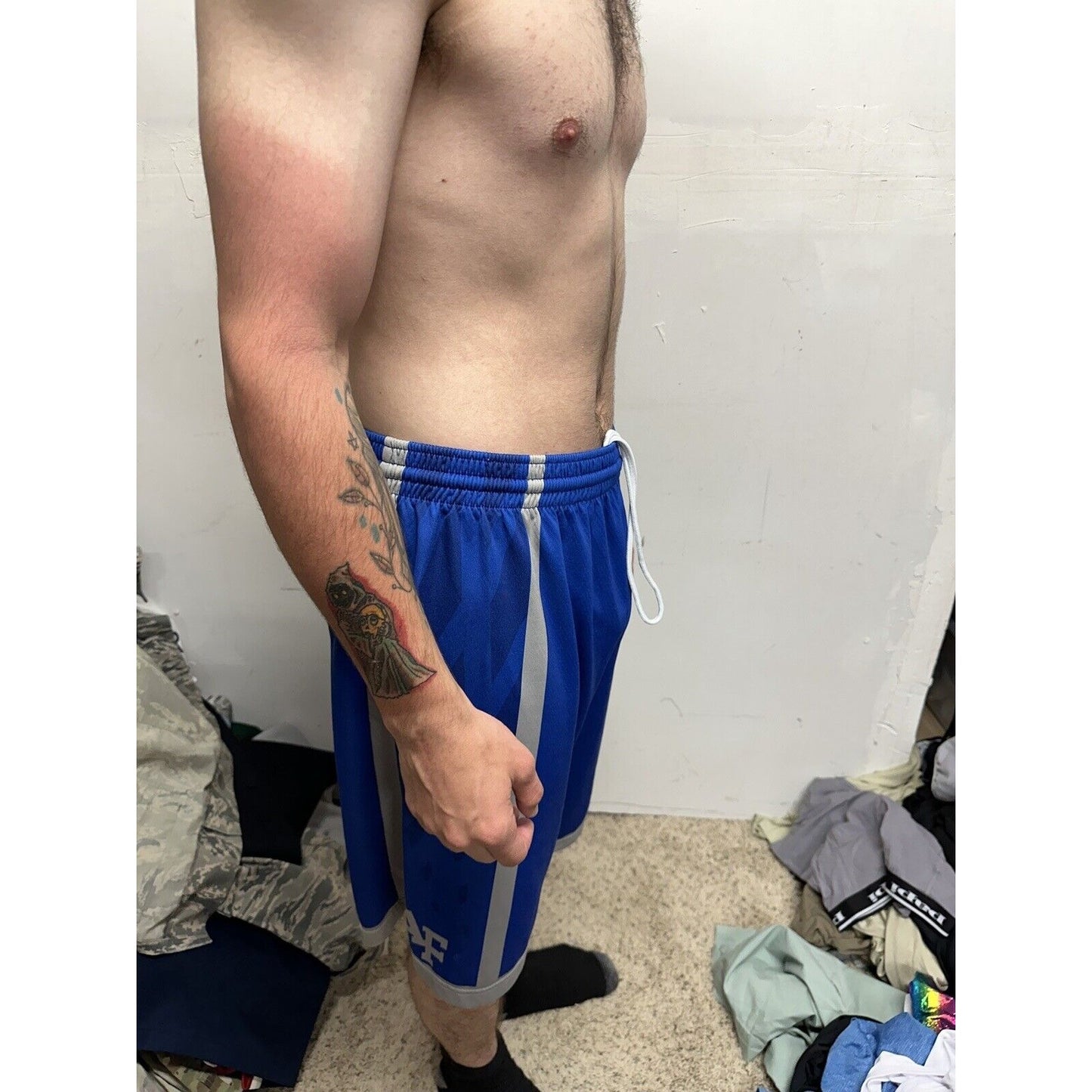 Men’s Blue Nike Medium Shorts Athletic No Pockets