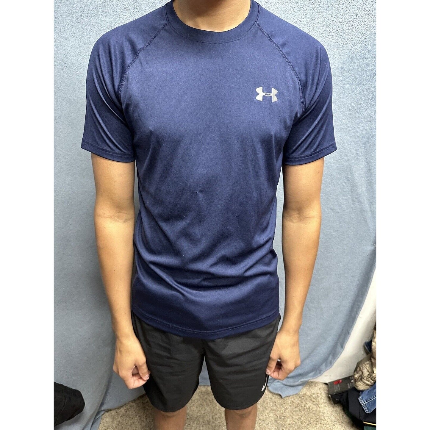 Men’s Dark Blue Small Loose Under Armour Heatgear Short Sleeve Athletic Tshirt