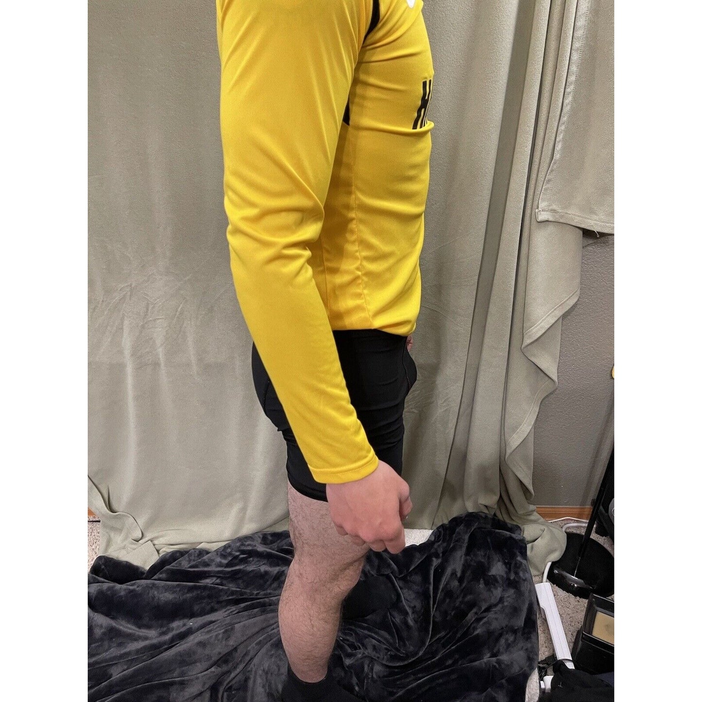 Men’s Nike Hawler Soccer Jersey Long Sleeve Yellow Medium