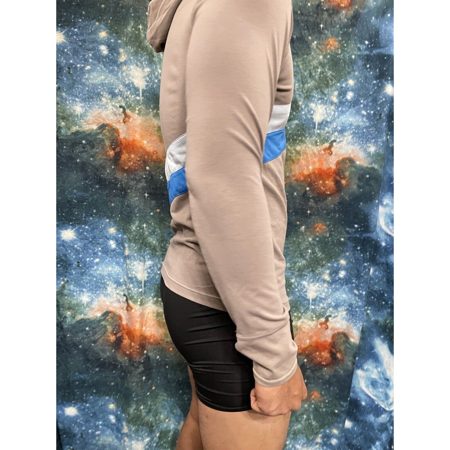 Nike Boy’s Large Gray Striped Hoodie size 12-14