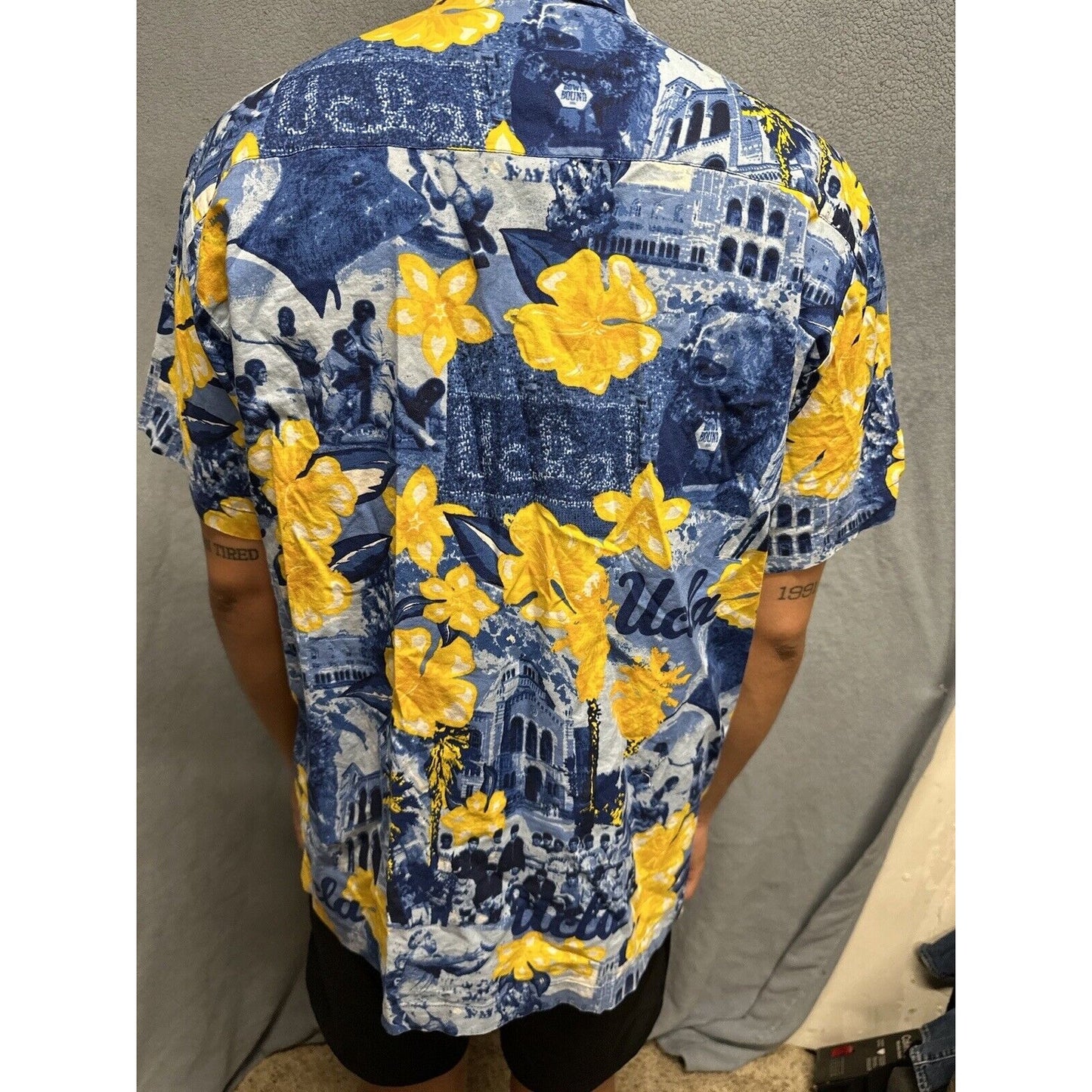 Men’s Medium Social Awearness Blue Yellow UCLA Button Up Shirt Short Sleeve
