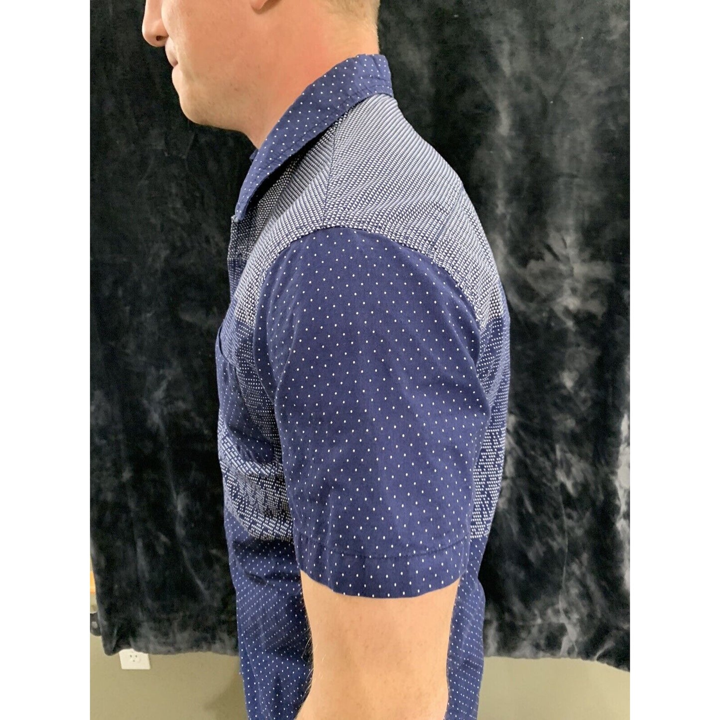 BROKEN THREADS Mens Navy Button Up Shirt Large Triangles Cotton Short Sleeve