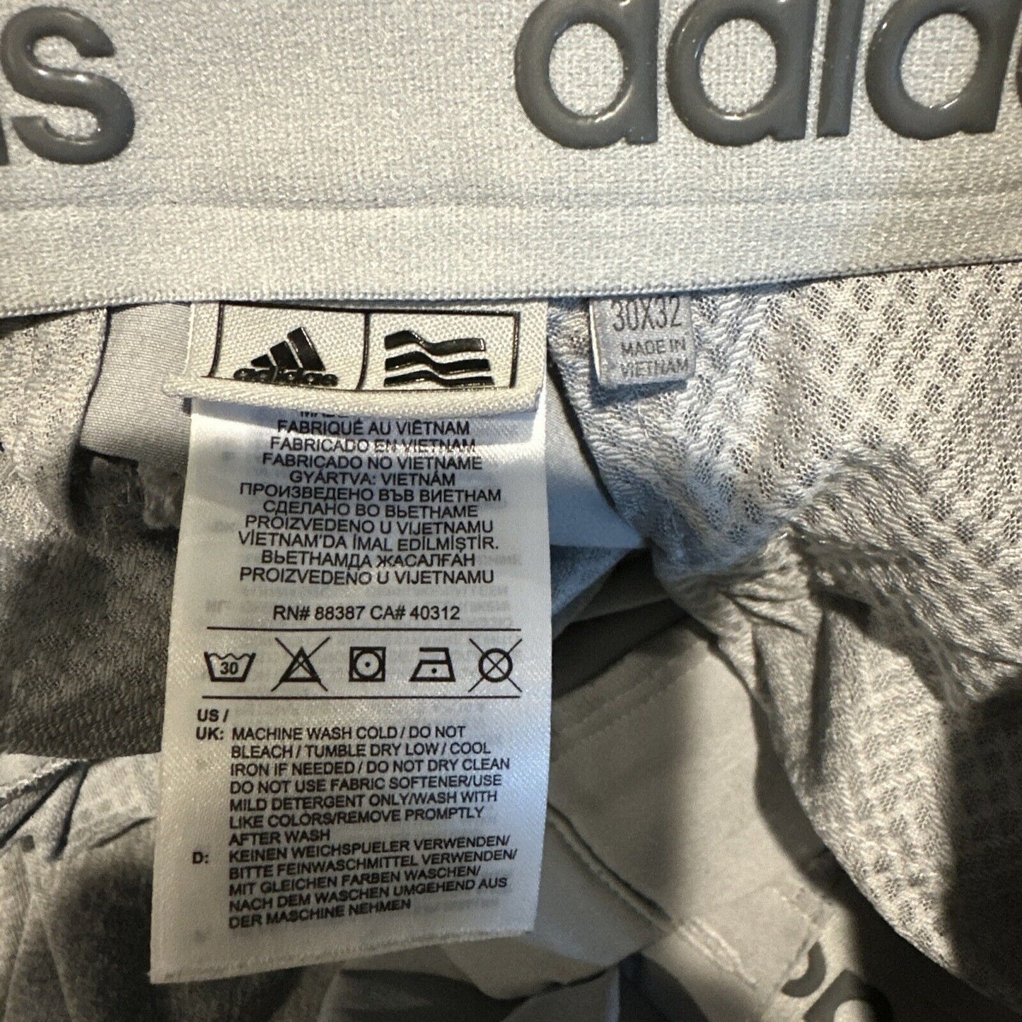 Men’s Adidas 30 X 32 Flex Pants Gray Very Soft