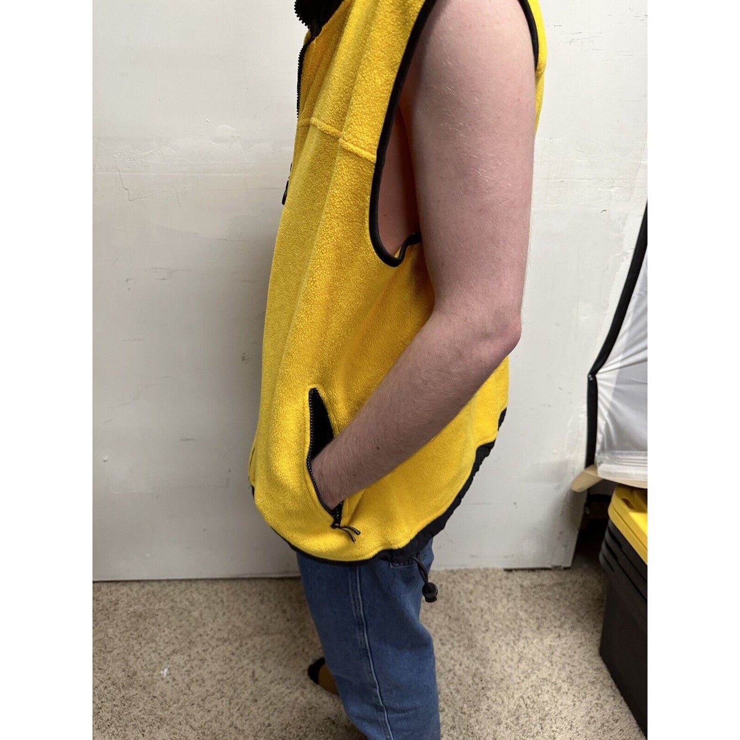 men’s XL prospirit yellow zip up sleeveless vest