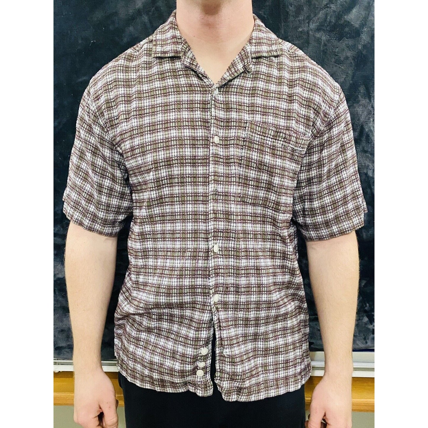 Ocean Pacific Men’s Large Gray & Maroon Plaid Button-down Short Sleeves