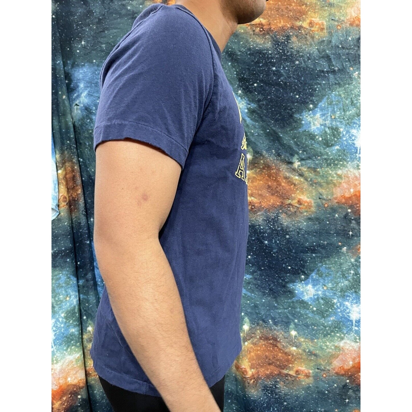 Men’s AE Athletics Navy Blue T Shirt medium