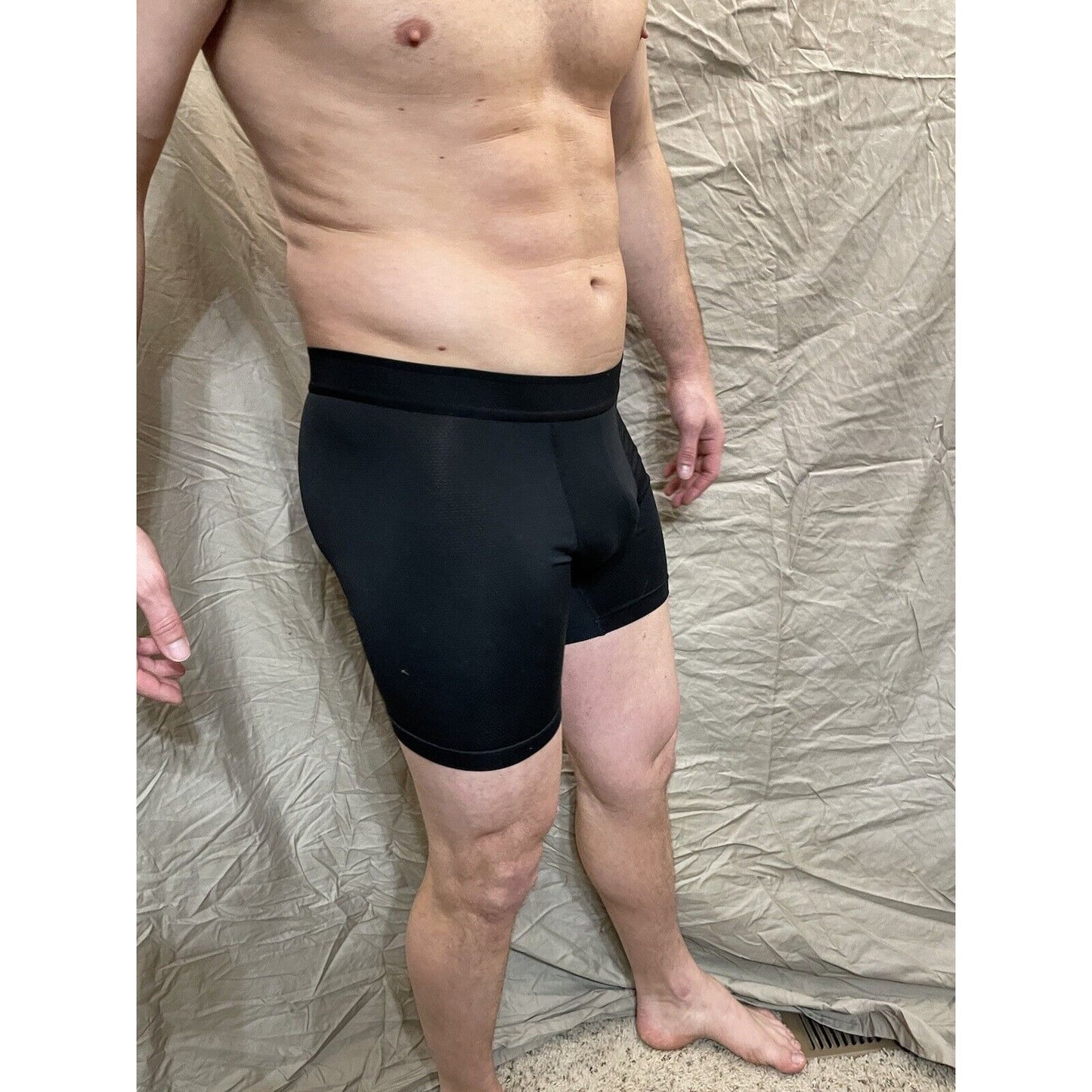 men's black athletic works large compression shorts