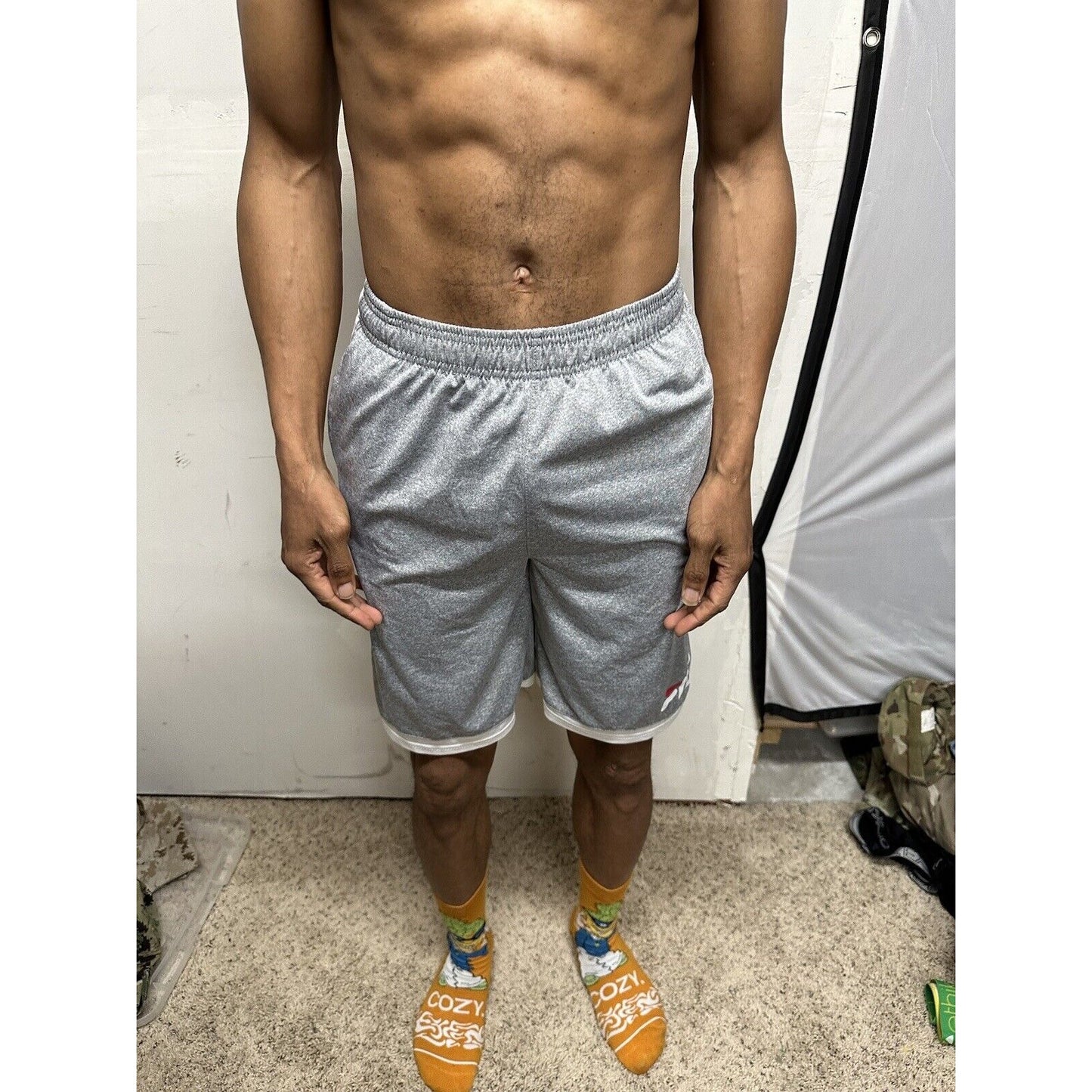 teen boy’s Fila xL Gray Athletic Shorts (18-20)