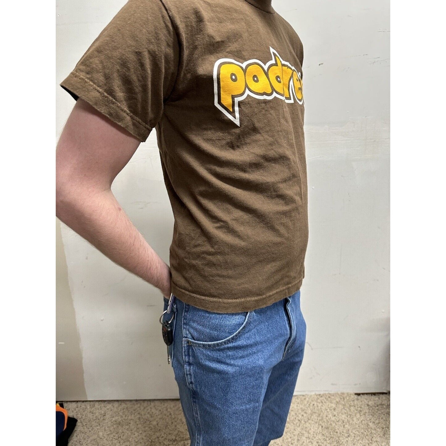 men’s san diego padres old logo style brown short sleeve youth large shirt