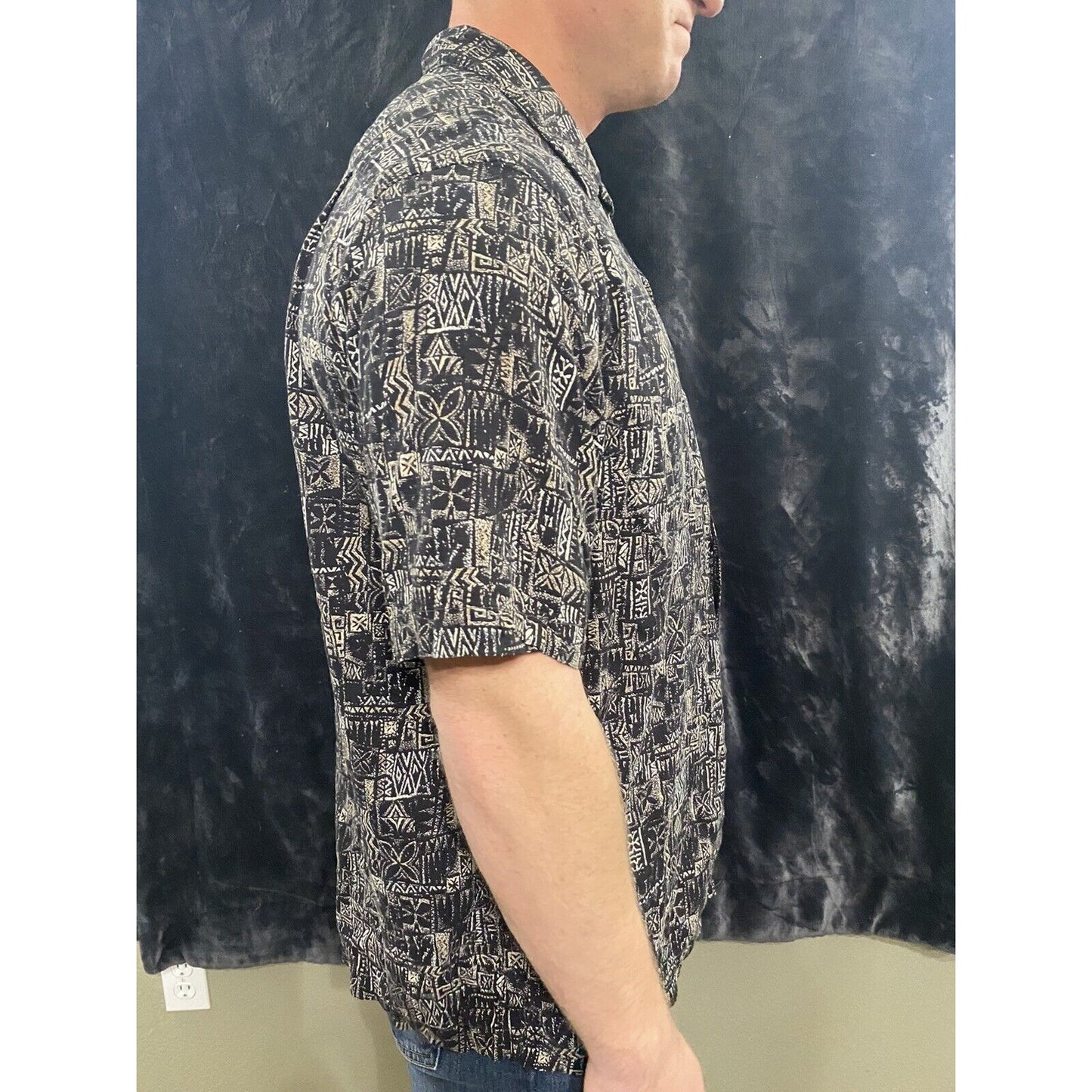 Caribbean Men’s Large Black Tropical Tribal Button-down Shirt