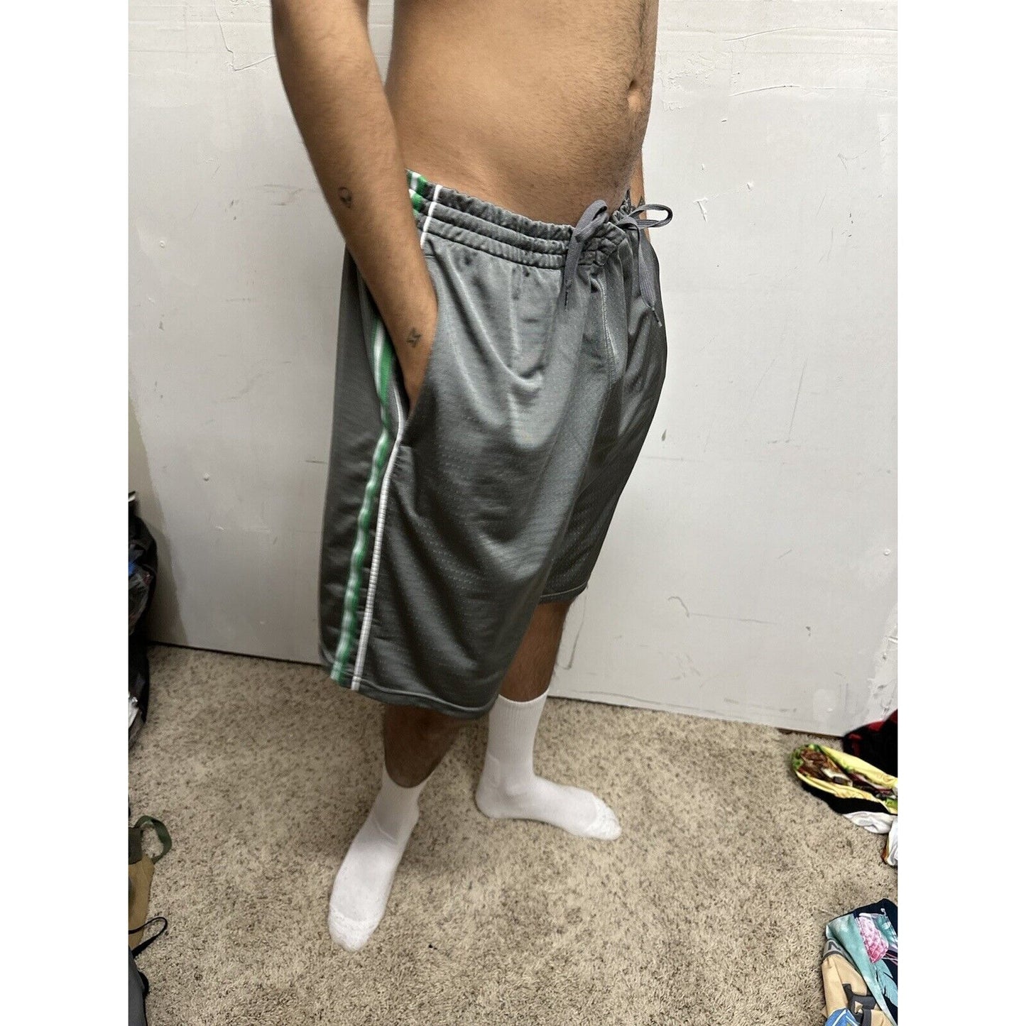 Men’s Gray Reebok XL Basketball Shorts