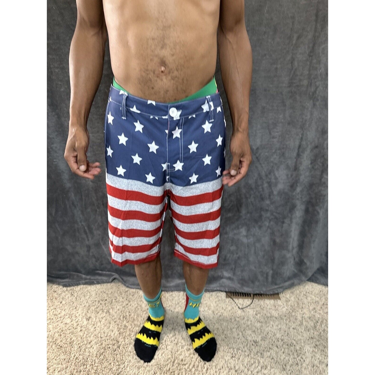 Men’s Palmwave Size 34 Patriotic Board Shorts Poly Spandex 4 Way Stretch
