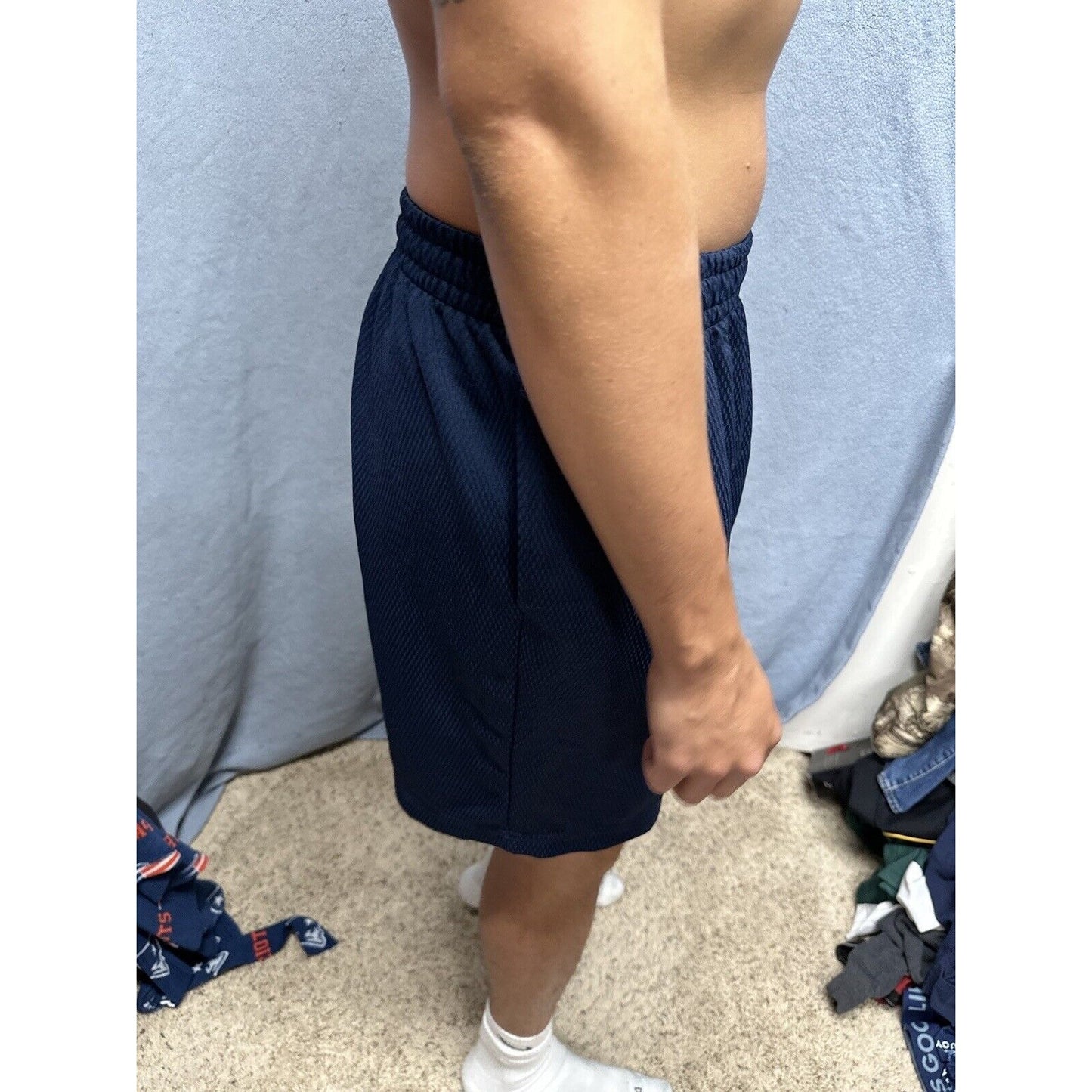 Men’s Dark Blue Athletic Works Medium Shorts 32-34 With Pockets