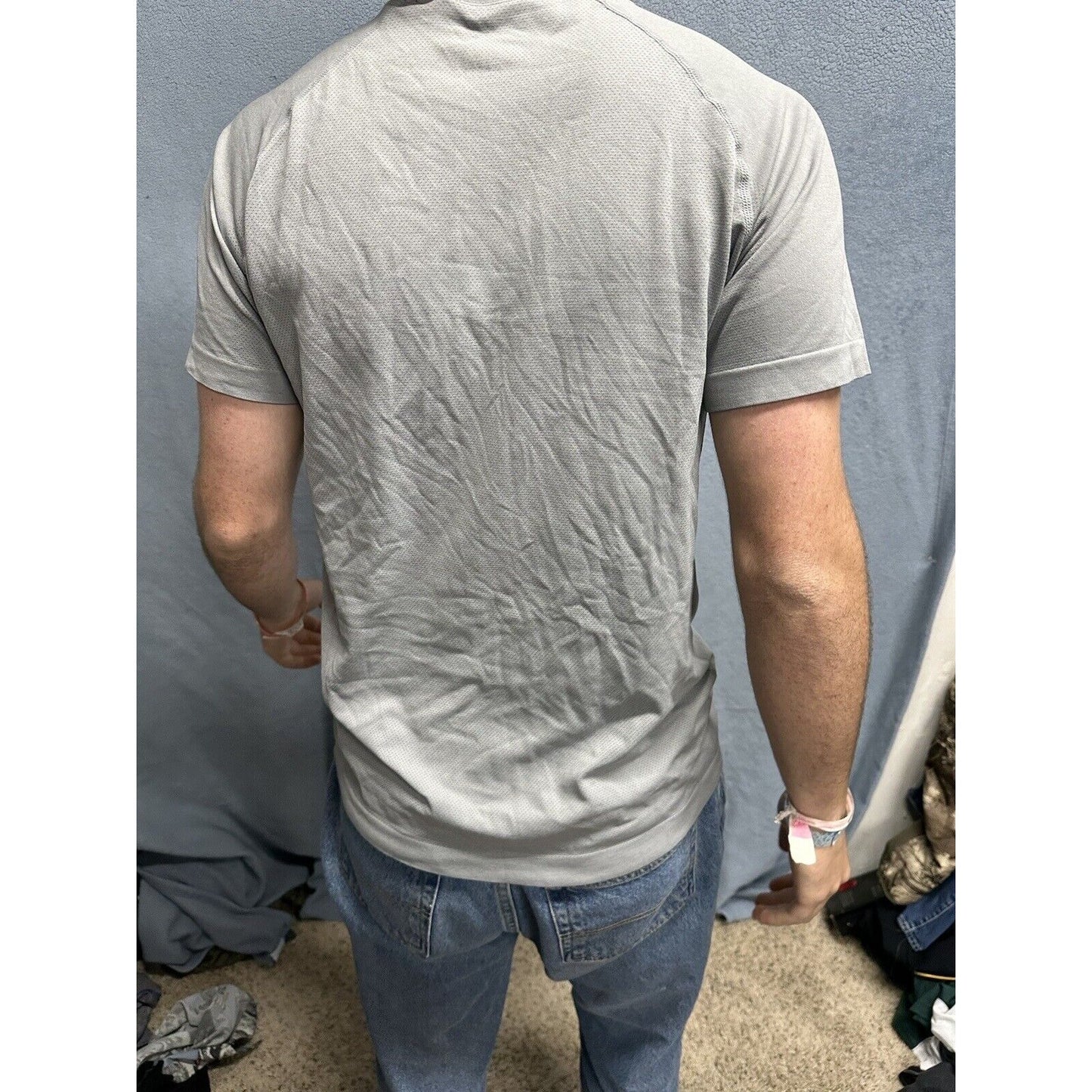 Gray Small Nylon Polyester Short Sleeve Athletic Shirt