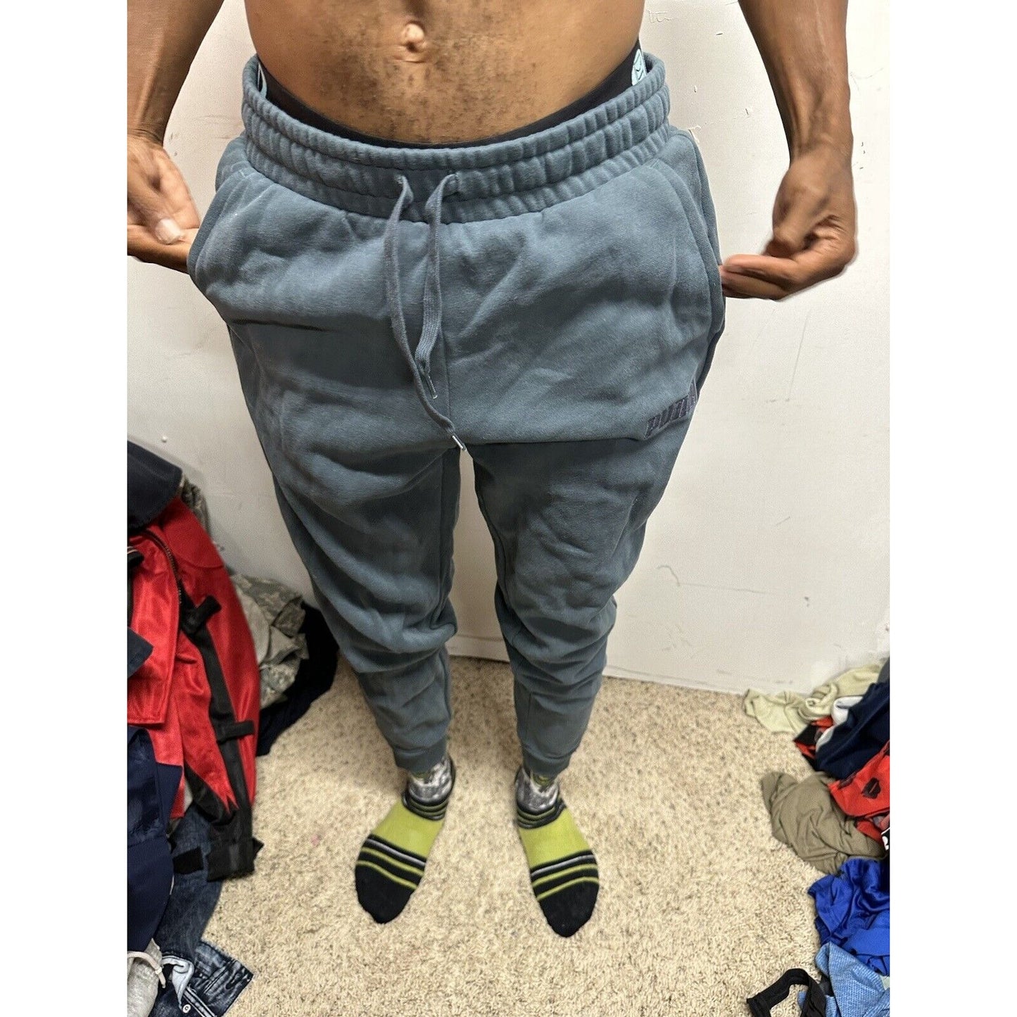Men’s Large Gray Puma Sweatpants With Pockets