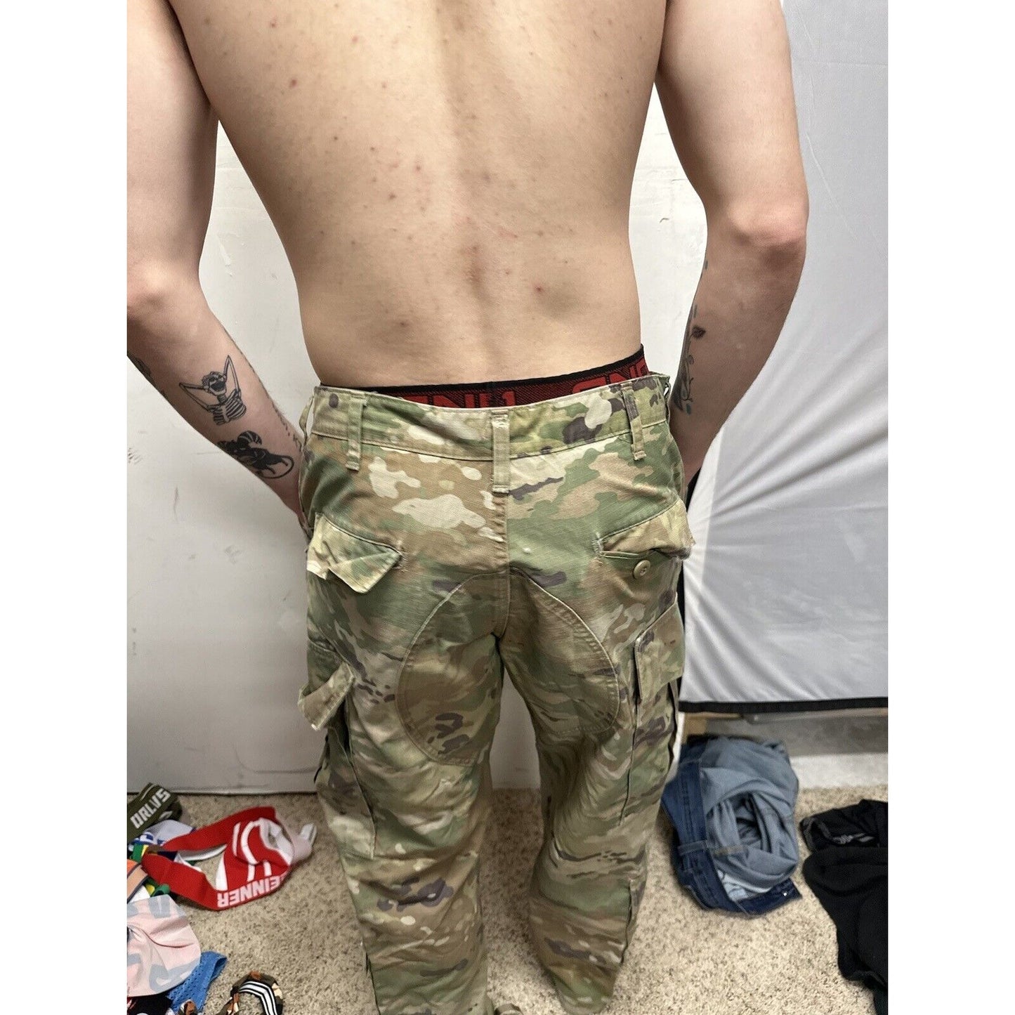 Men’s Ocp Army Air Force Medium Short Trouser Pants worn fabric/hole on knee