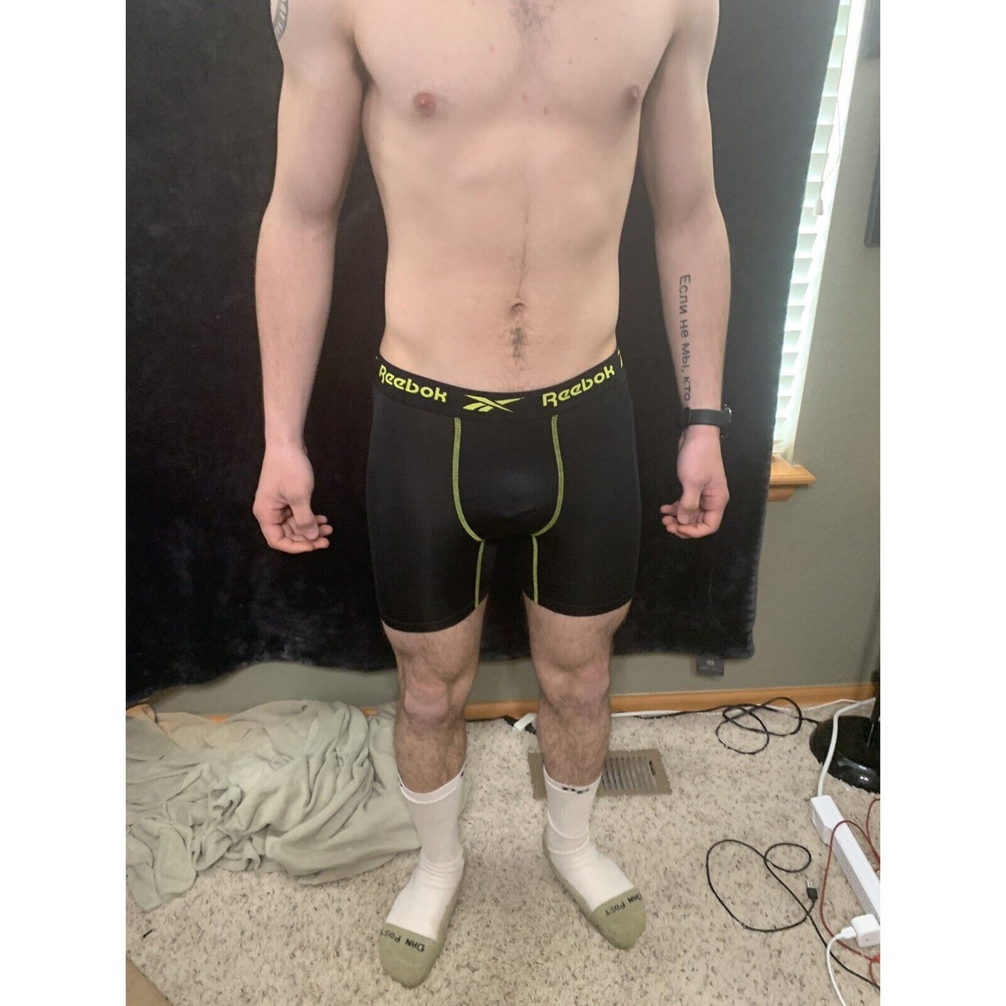Men’s Reebox Black Compression Shorts Medium 10% Spandex With Yellow Band