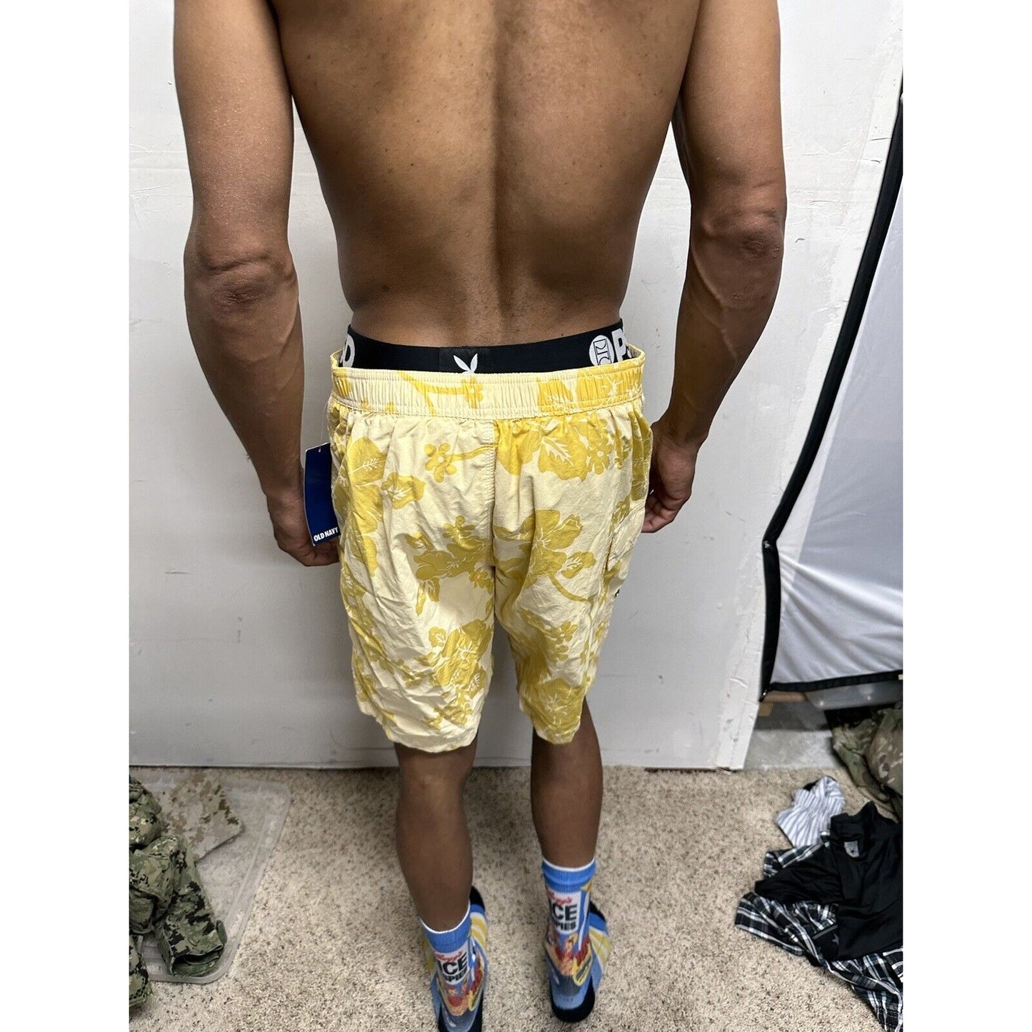 Men’s Floral Old Navy Medium Bathing Suit Combo Board Shorts Tropical yellow
