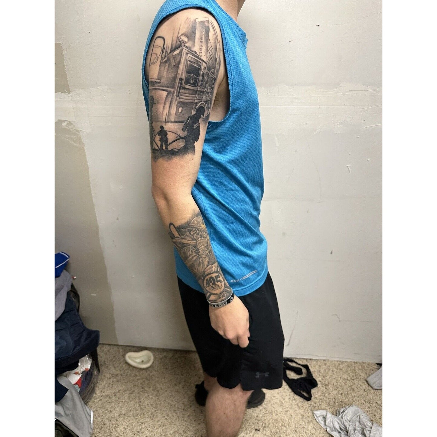 Men’s Teal Blue And1 Muscle Shirt Small Sleeveless