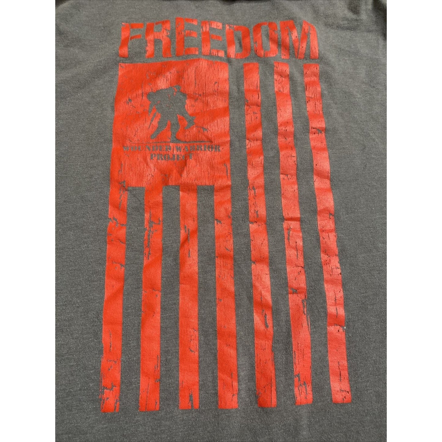 Under Armour Men’s Large Gray American Flag Wounded Warrior Proj Heat Gear Shirt