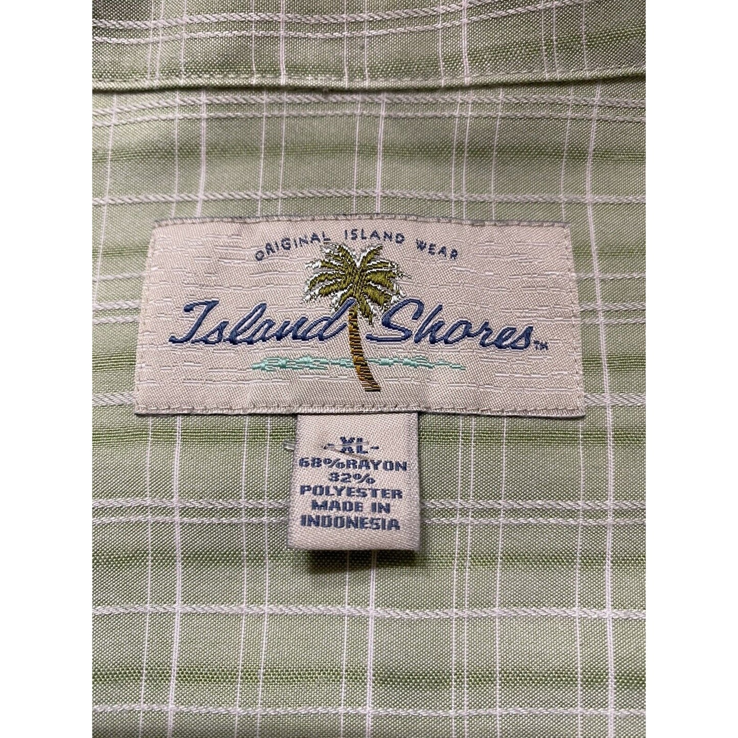 Island Shores Light Green Checkered Men’s XL Button-down Short Sleeves