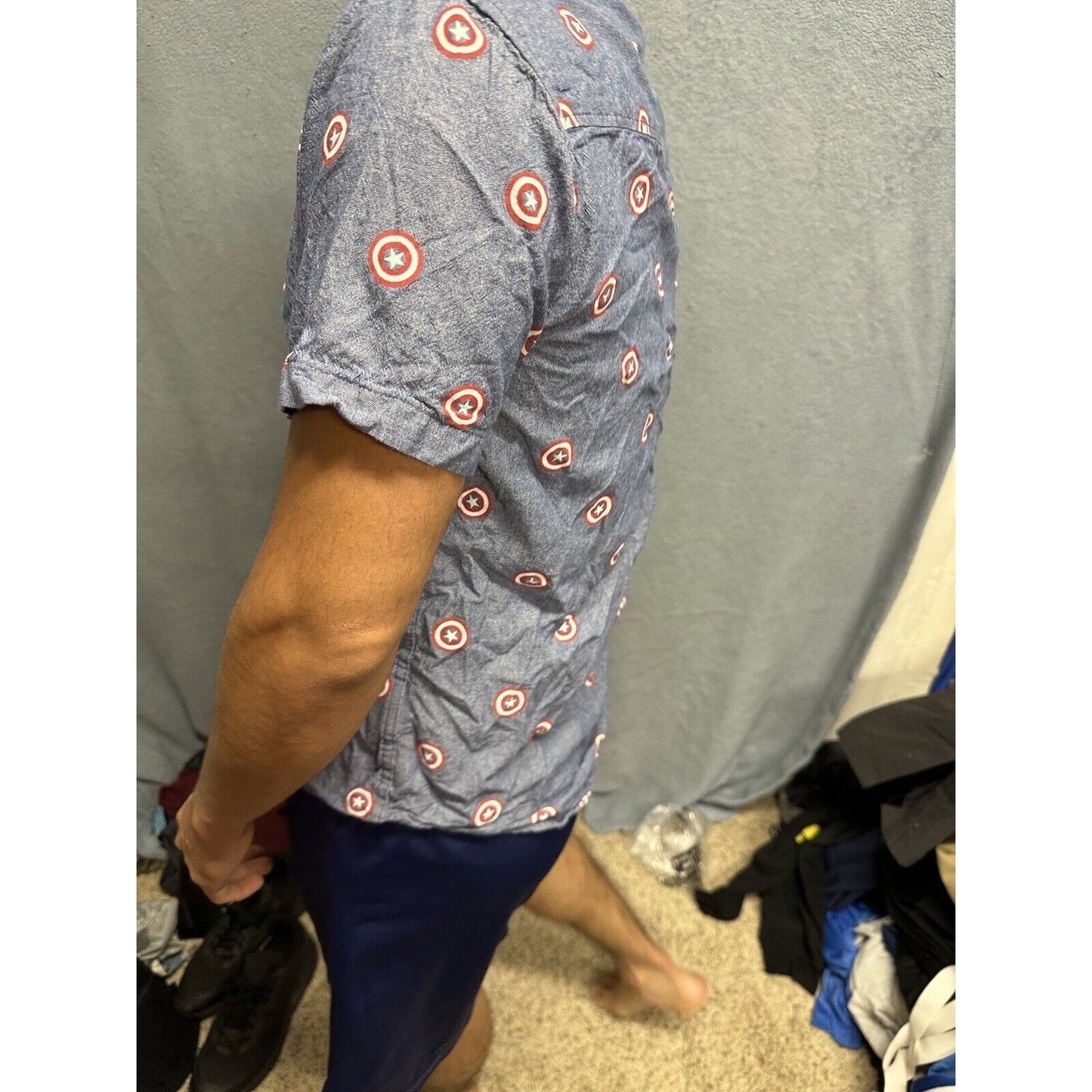 Men’s Button Up Short Sleeve Blue Marvel Small Captain America Shirt
