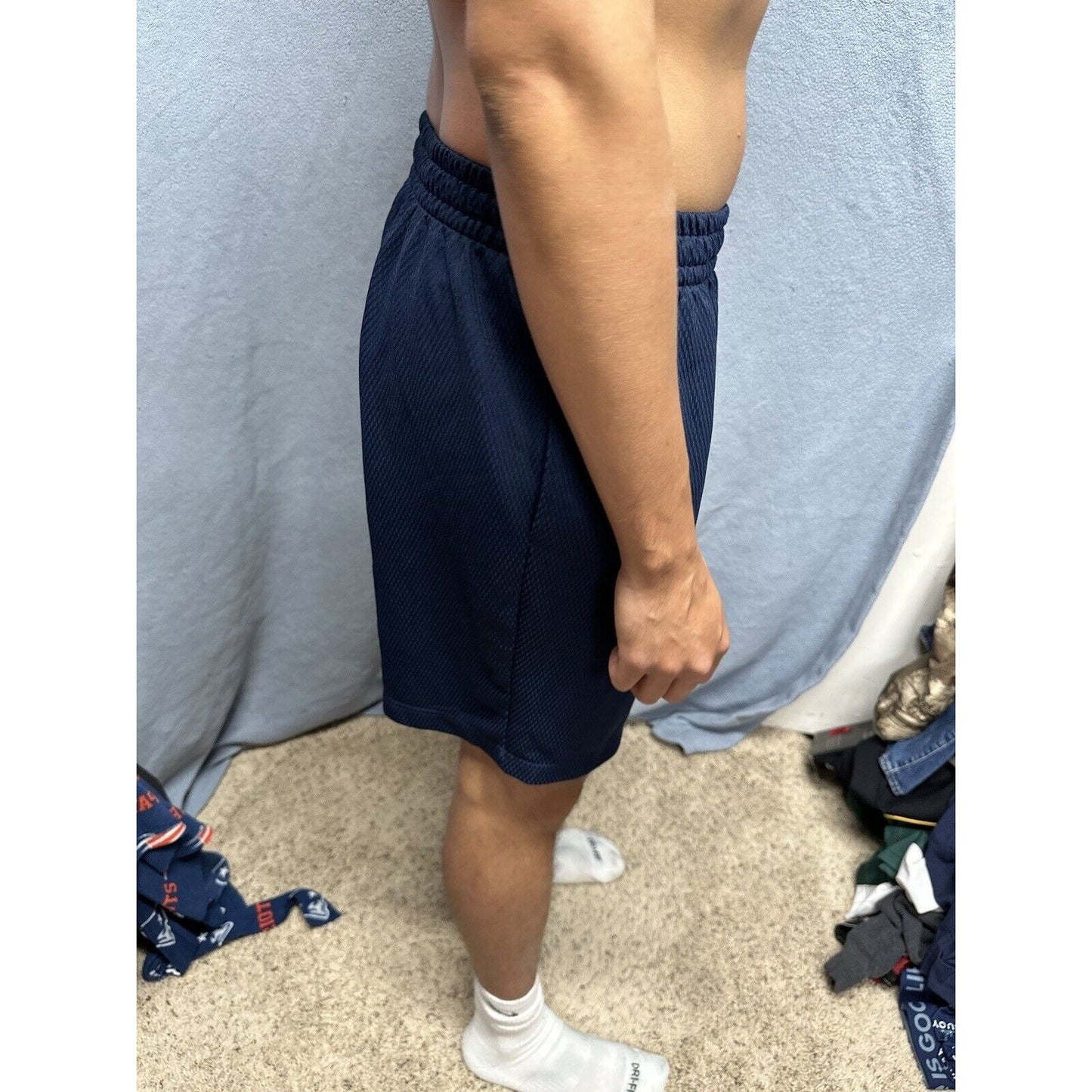 Men’s Dark Blue Athletic Works Medium Shorts 32-34 With Pockets