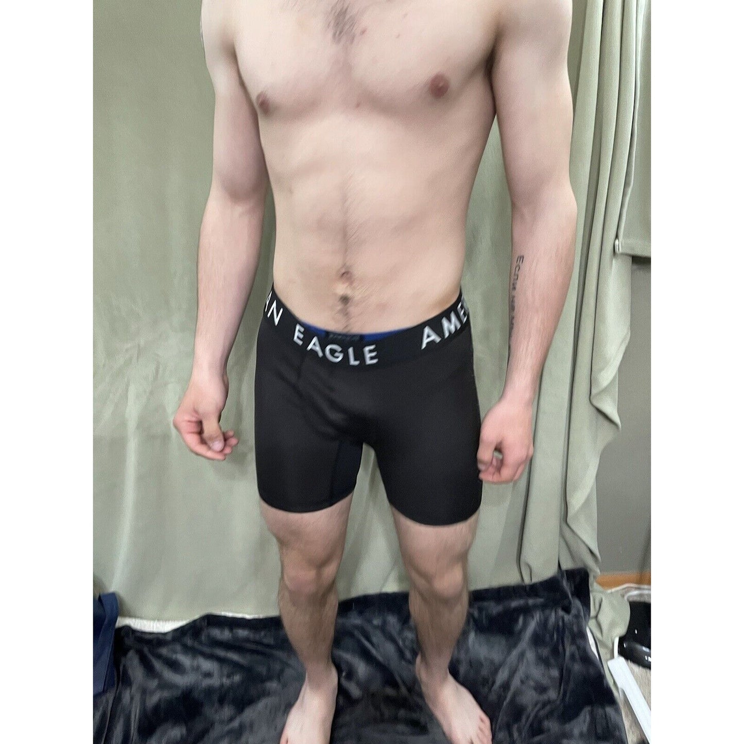 Men’s Black American Eagle Flex Mesh Compression Shorts Medium New
