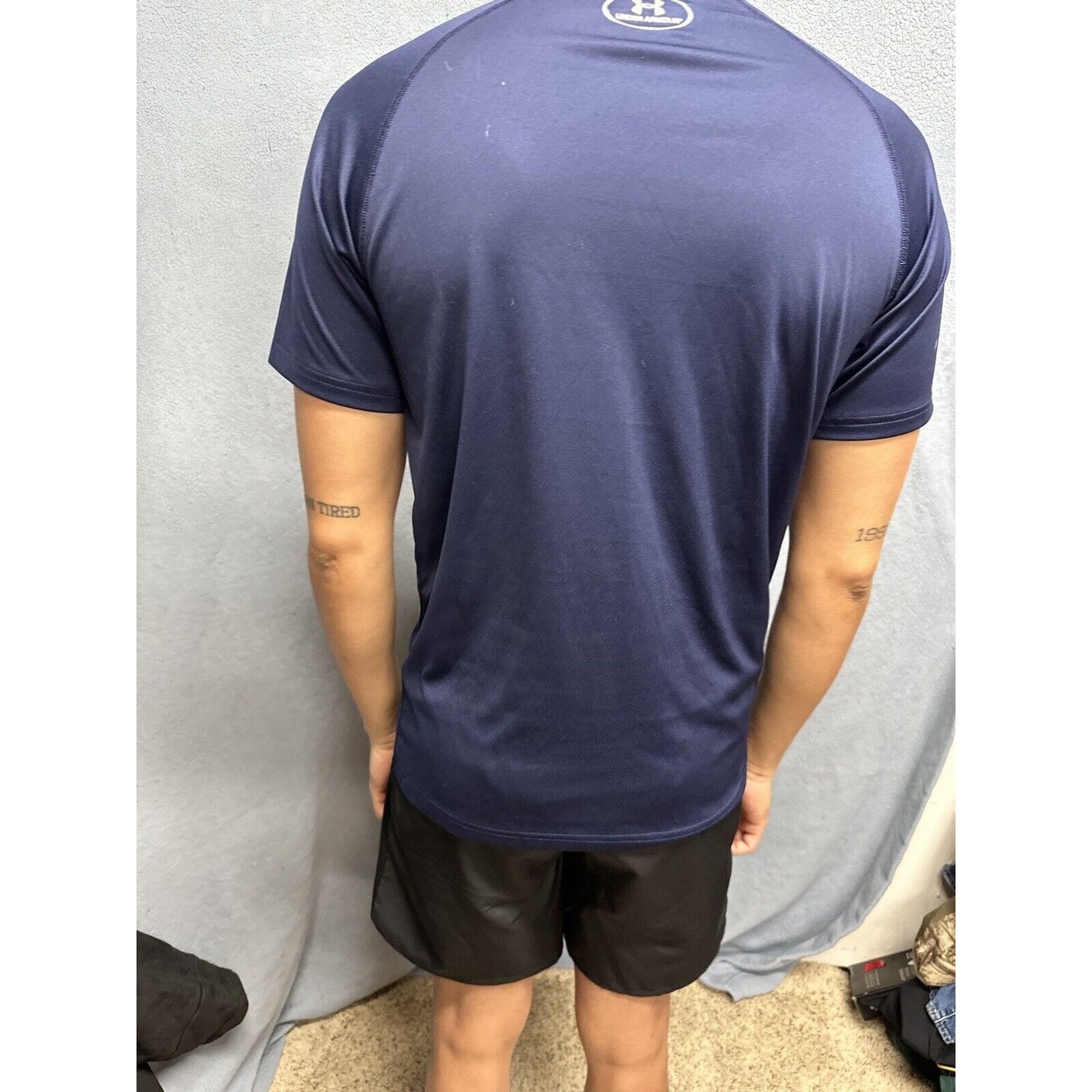 Men’s Dark Blue Small Loose Under Armour Heatgear Short Sleeve Athletic Tshirt