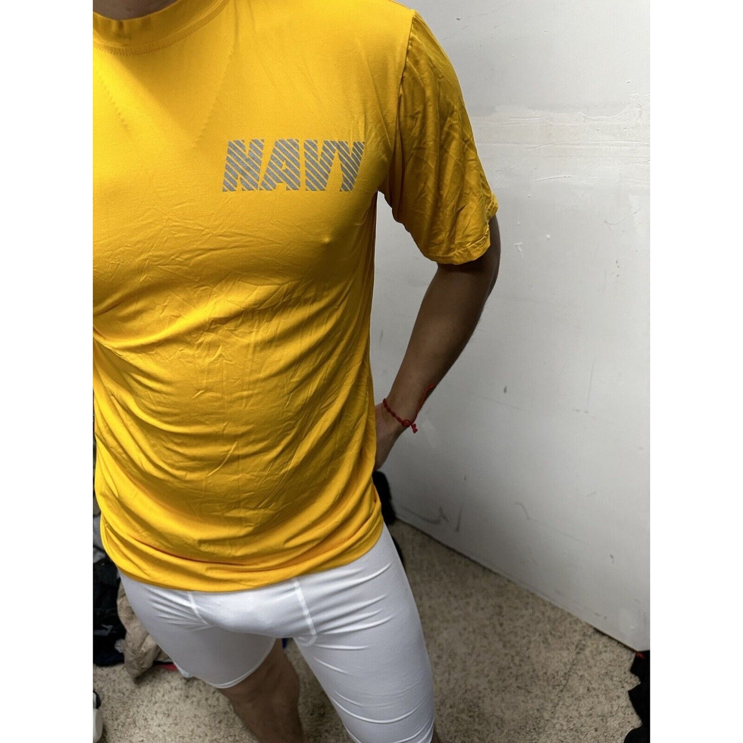 Men’s US Navy Yellow Physical Fitness pT Short sleeve Shirt Size Small Lycra