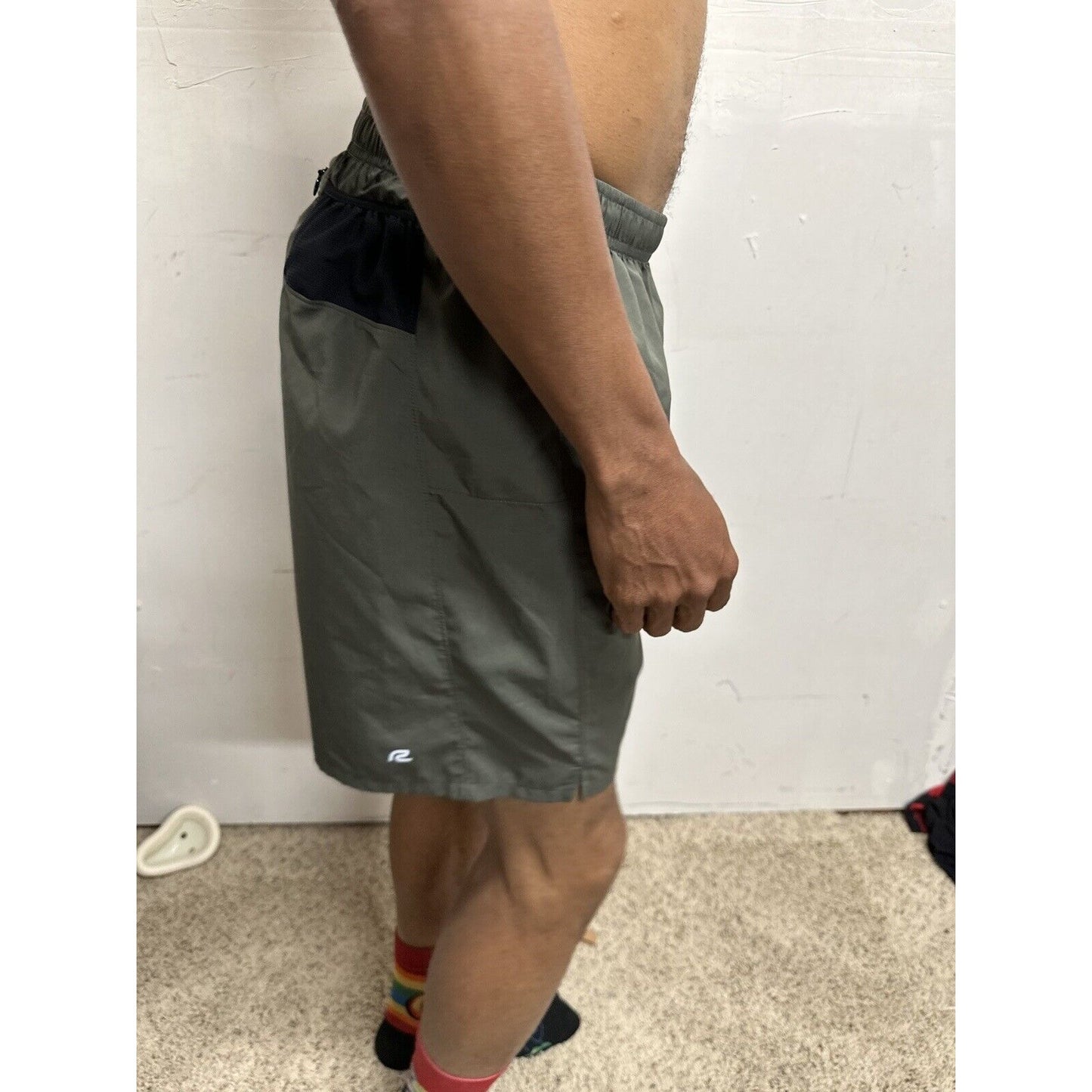 Men’s Large Road Runner Sports Grayish Olive Green Athletic Shorts