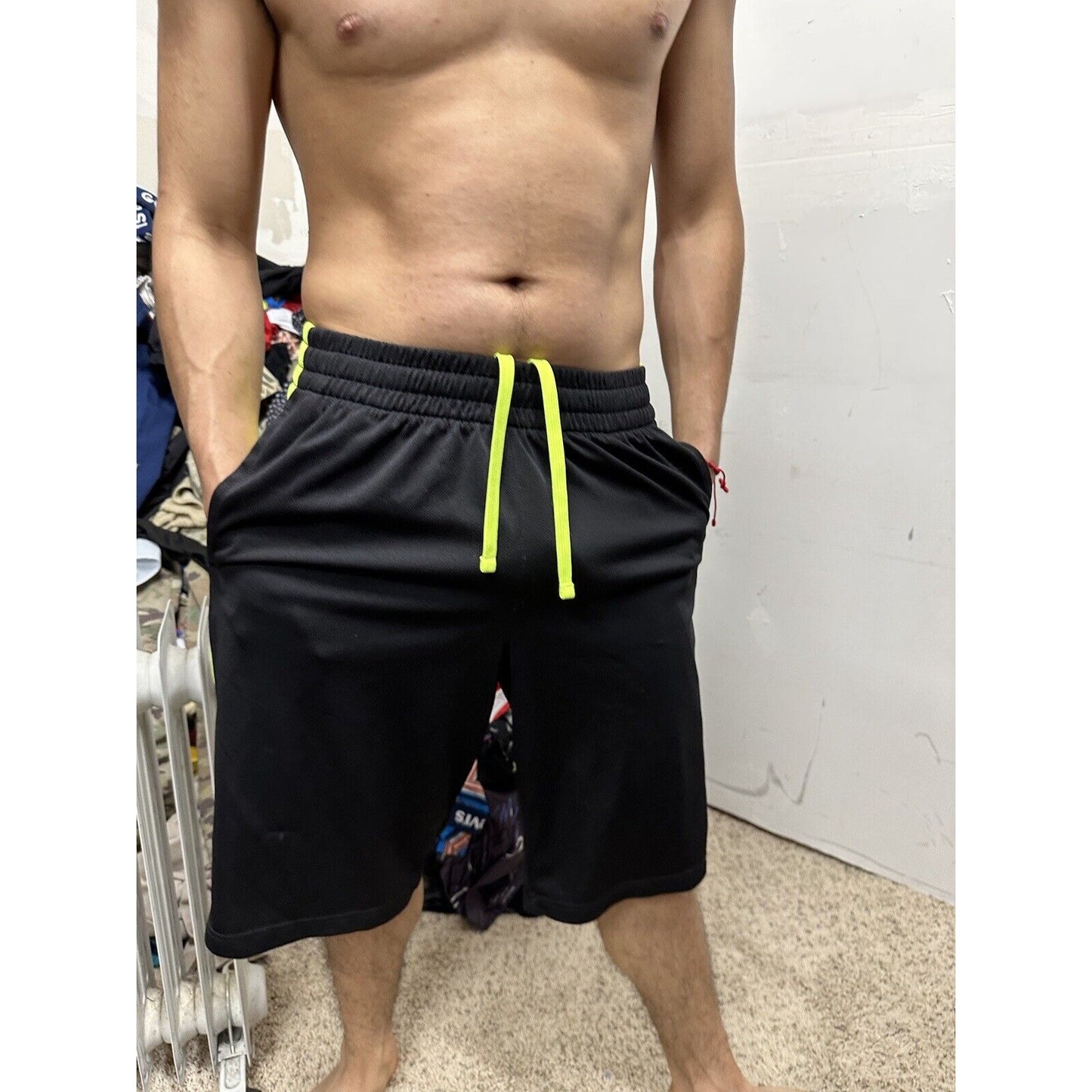 Men’s Black And Neon Yellow Xersion Medium Athletic Shorts With Pockets