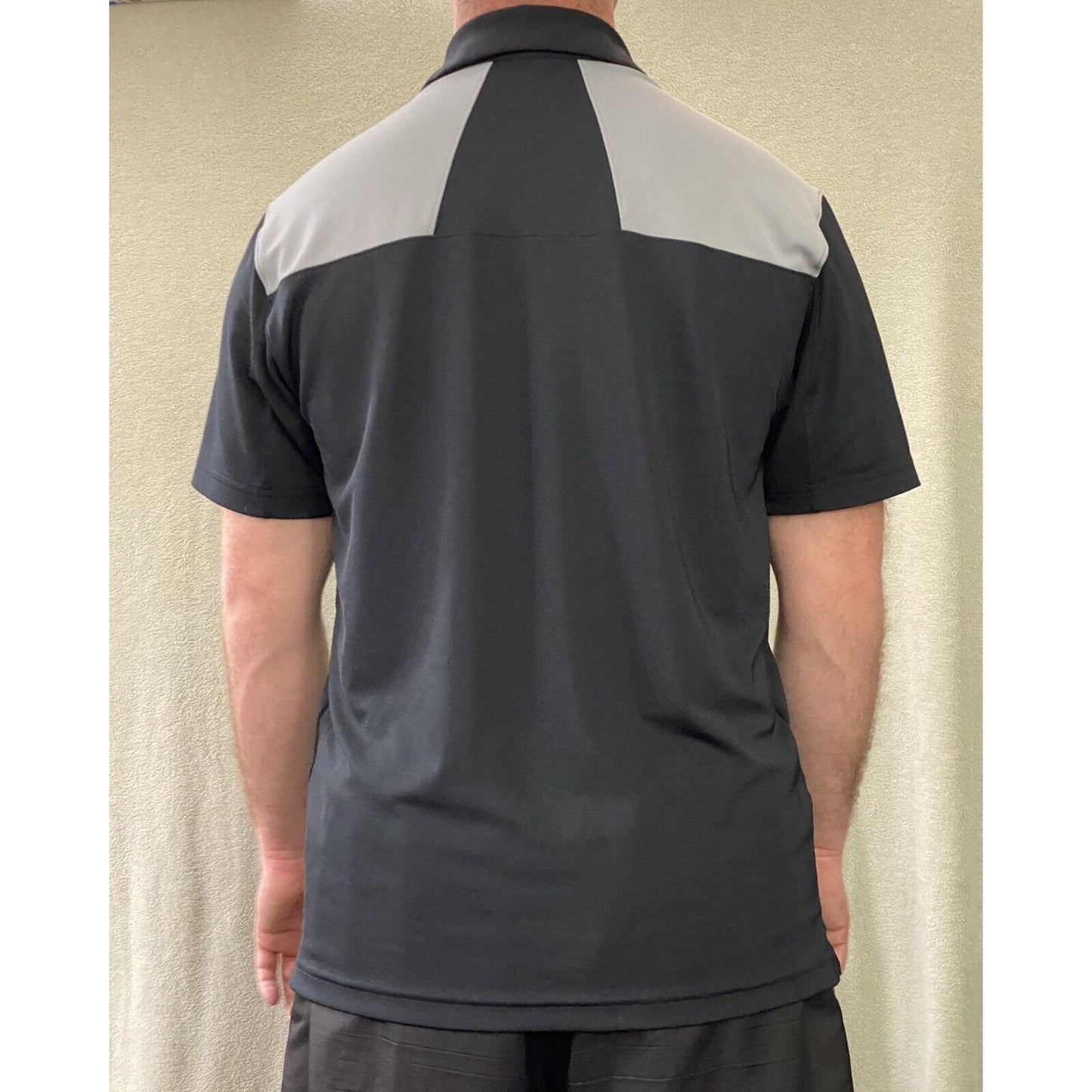 VISTA RIDGE WOLVES Under Armory Loose Heat Gear Black & Gray Men’s L Polo Shirt