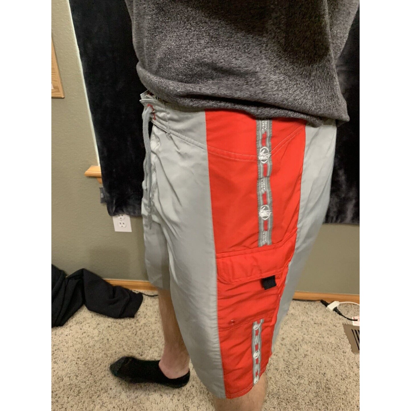 Body Glove Gray And Red Men's Board Shorts Size 34 With Pocket