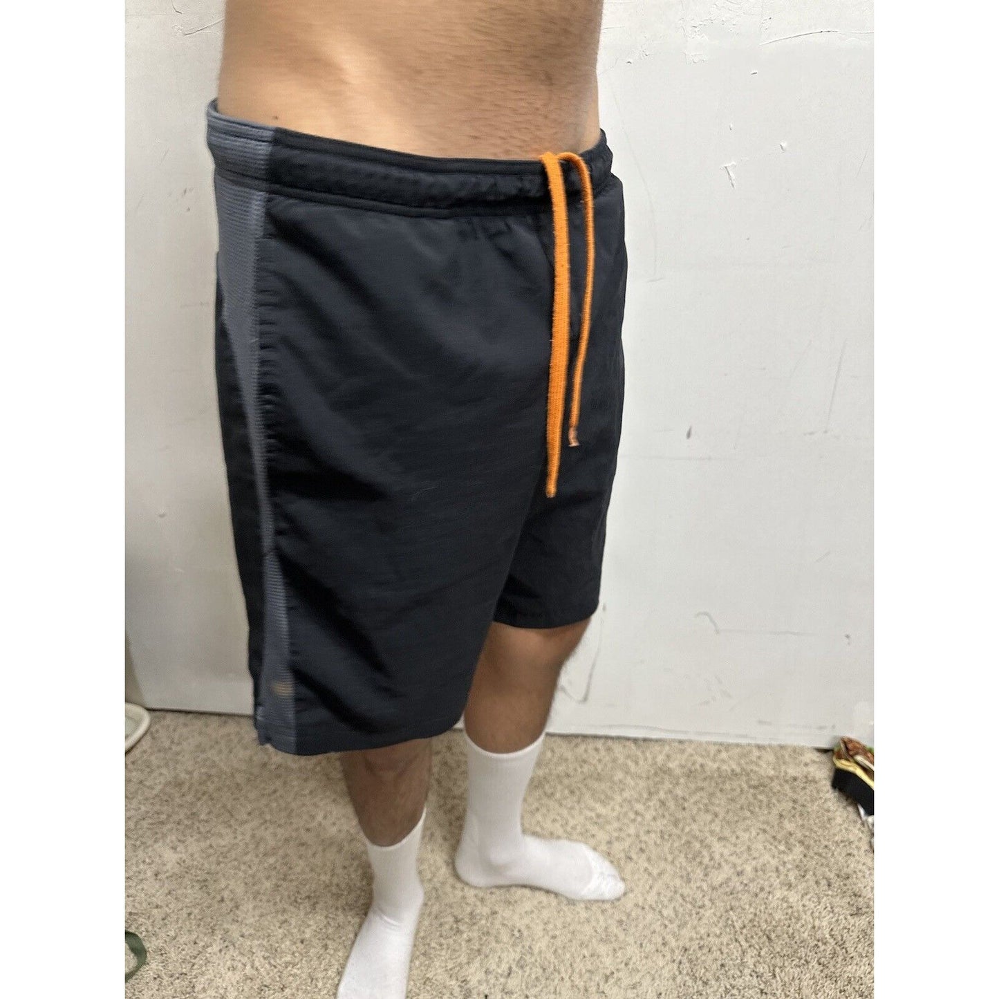 Men’s Small Black Starter Athletic Shorts
