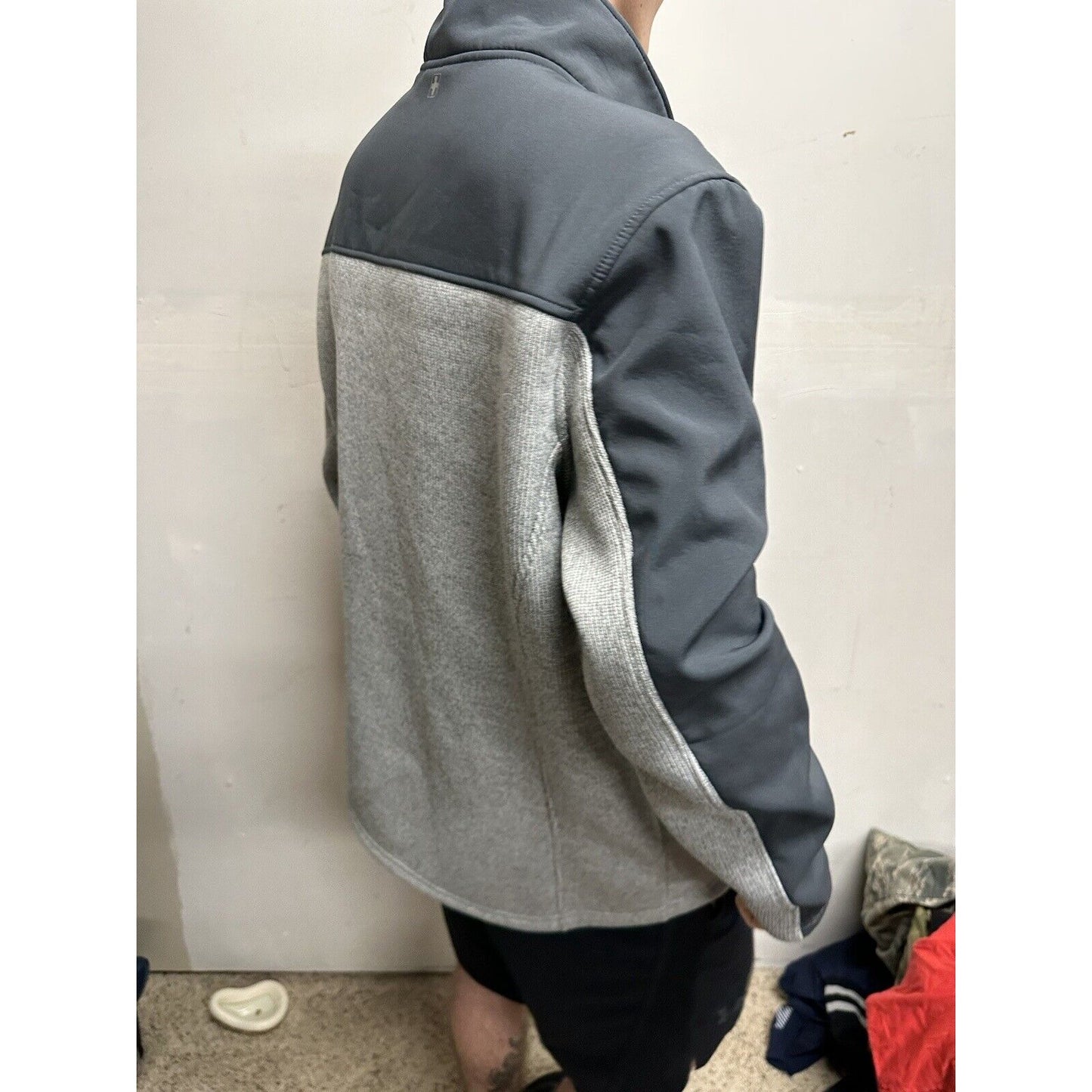Men’s Large Swiss Tech Gray 42-44 Full Zip Jacket
