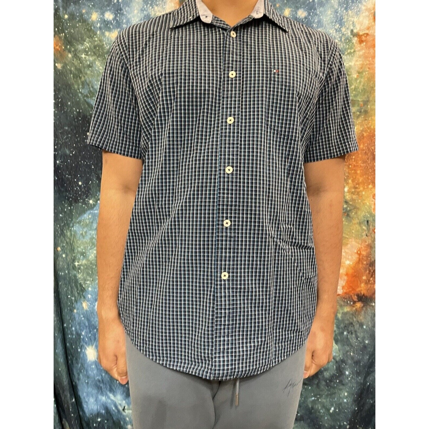 Tommy Hilfiger Men’s Large classic fit button up short sleeve shirt Blue Green