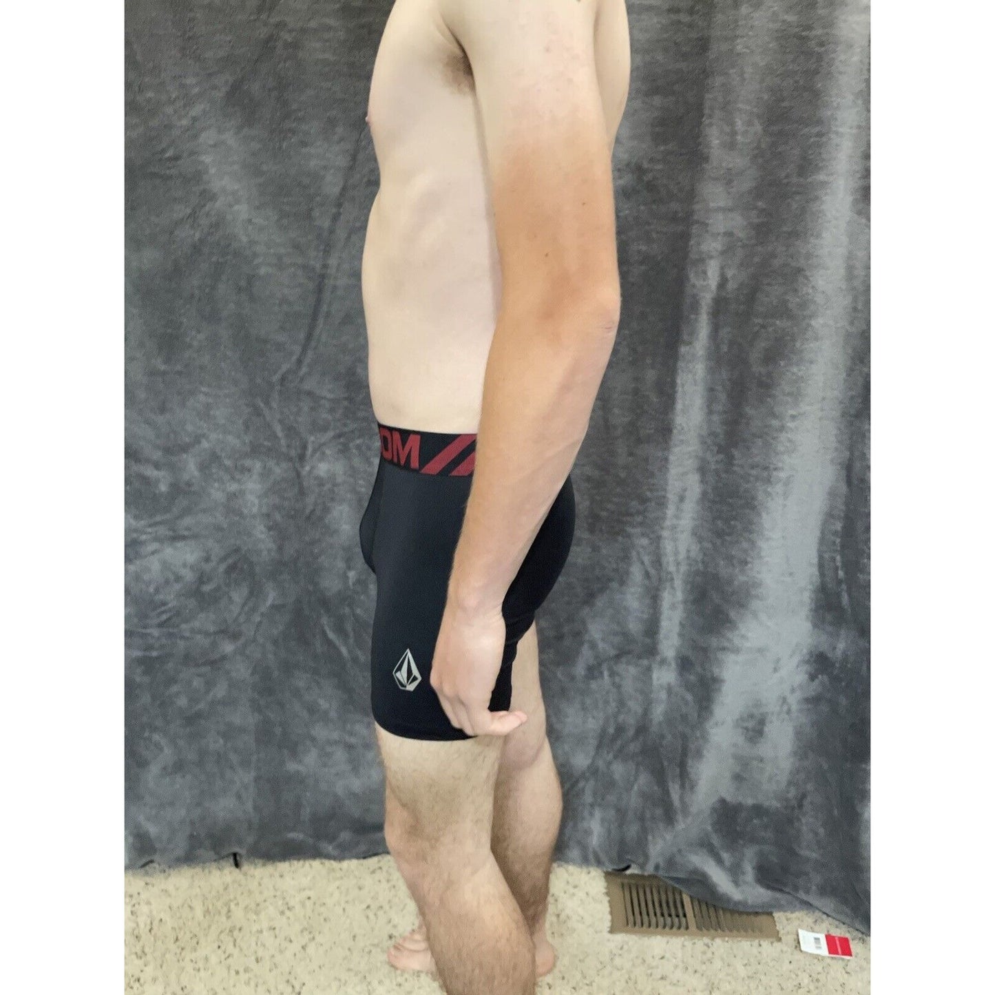 men's black volcom 15% spandex compression boxer brief Large