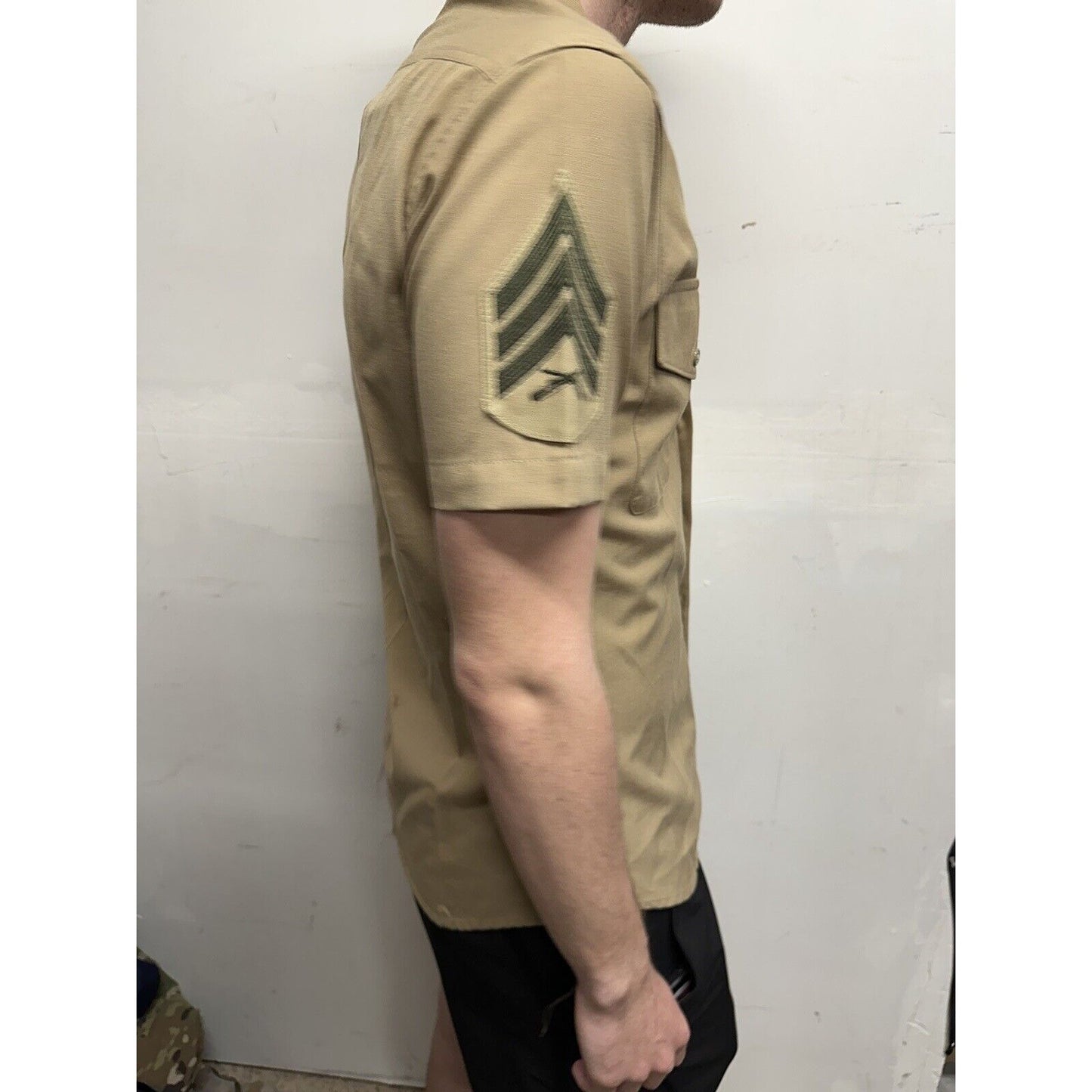 Men’s Medium Usmc Marine Button Up Uniform Shirt