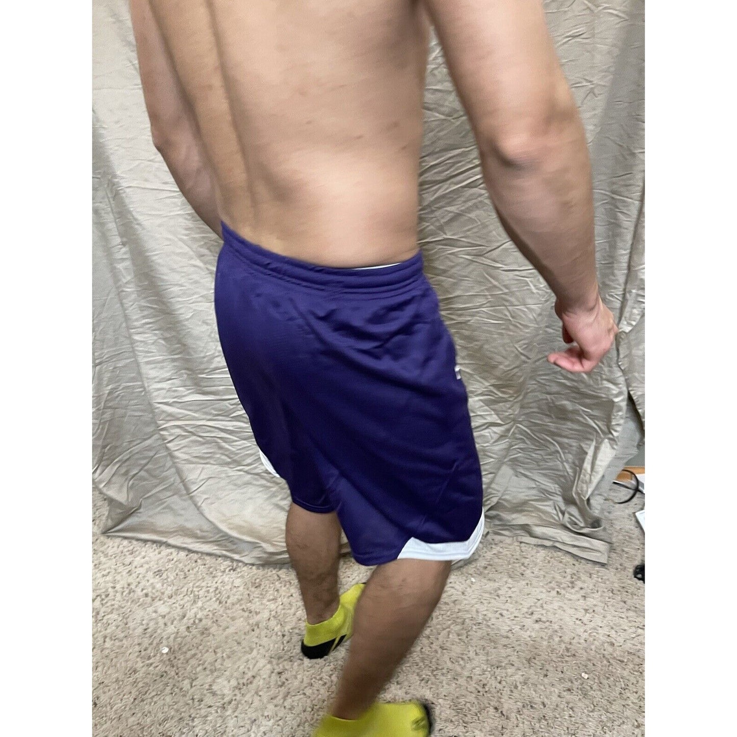 Boy's under armour Youth XL Purple And White Lacrosse style shorts no pockets