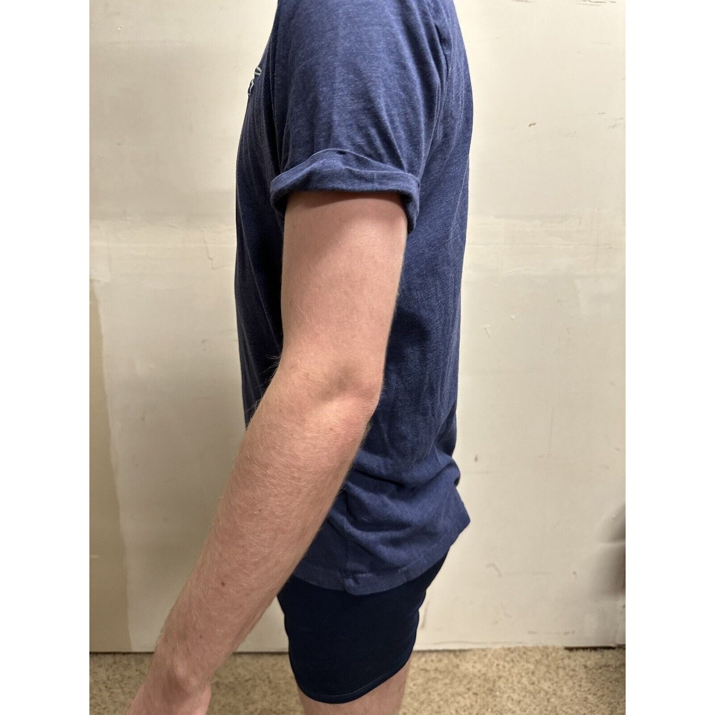 men’s hollister medium steel blue short sleeve tshirt