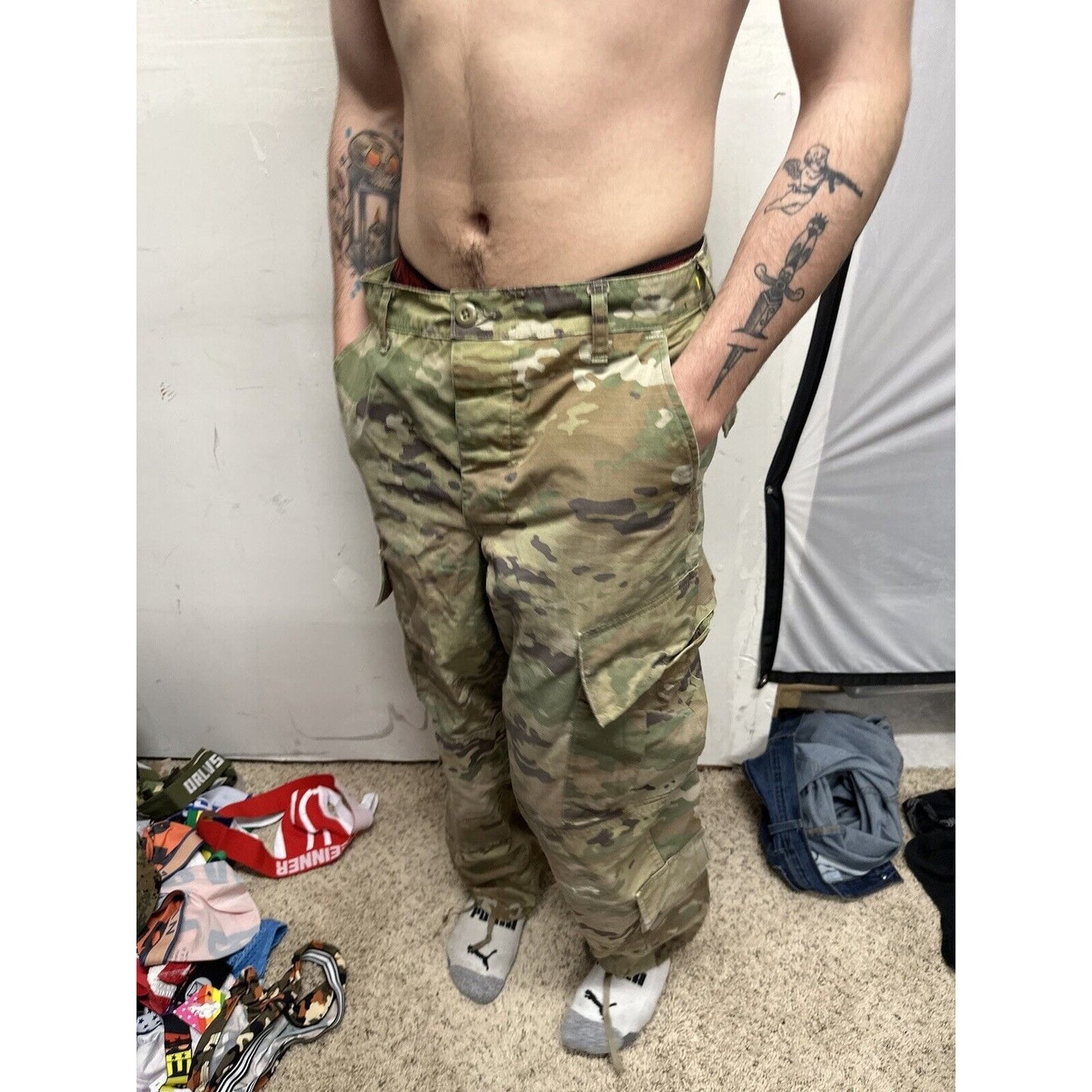 Men’s Ocp Army Air Force Medium Short Trouser Pants worn fabric/hole on knee