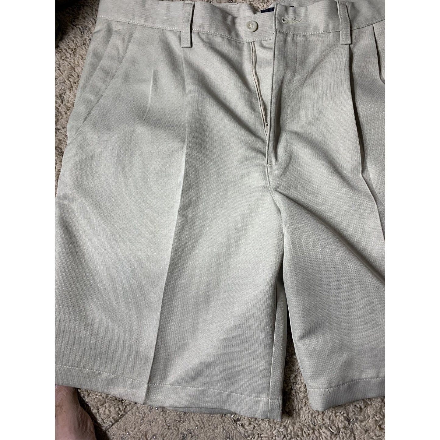 Dockers Golf Shorts Mens Tan/khaki Size 34 Stretch Material-Pleated Relax Fit
